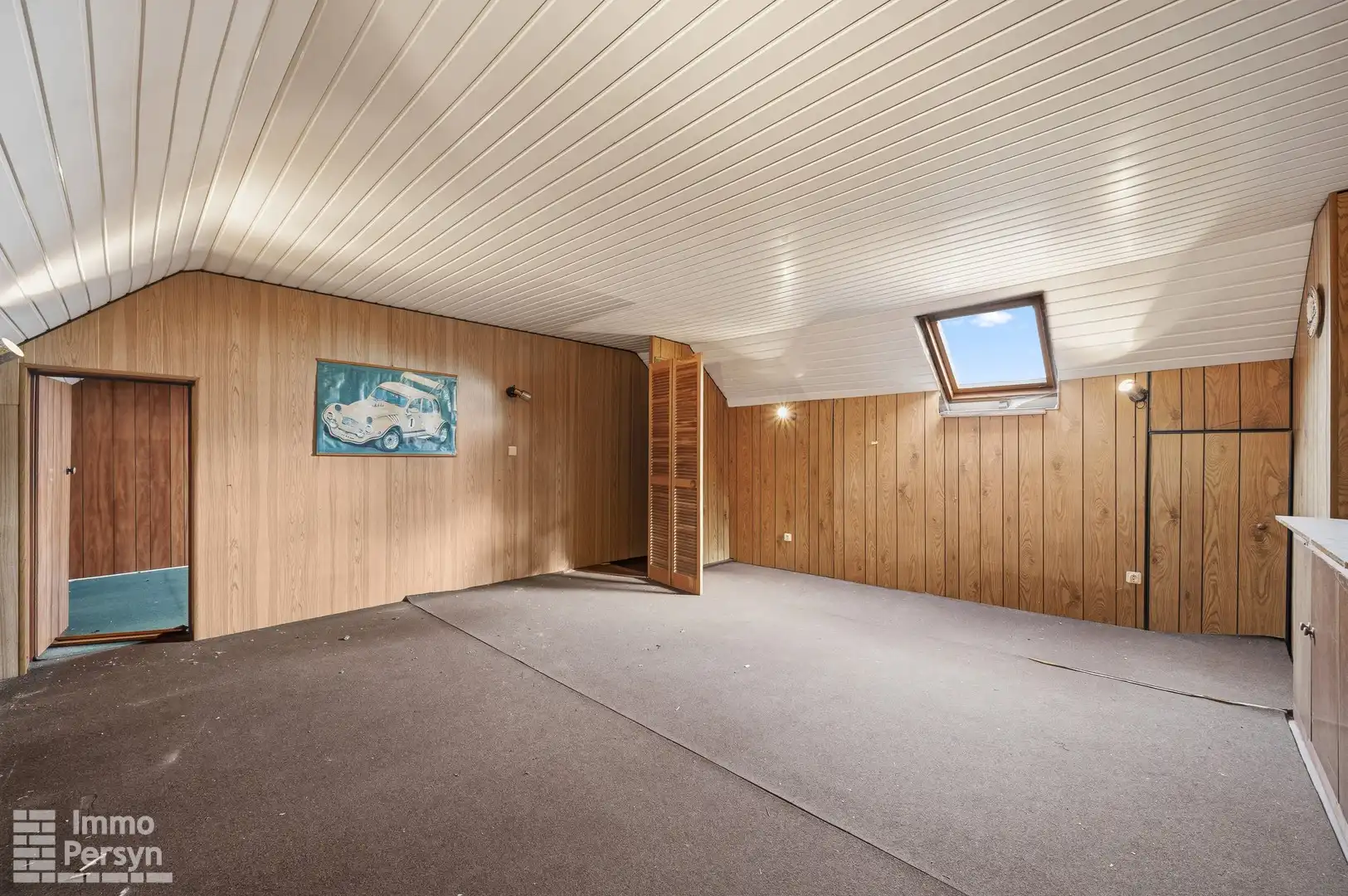 Te renoveren woning met zuidtuin en achteringang met garages foto 17
