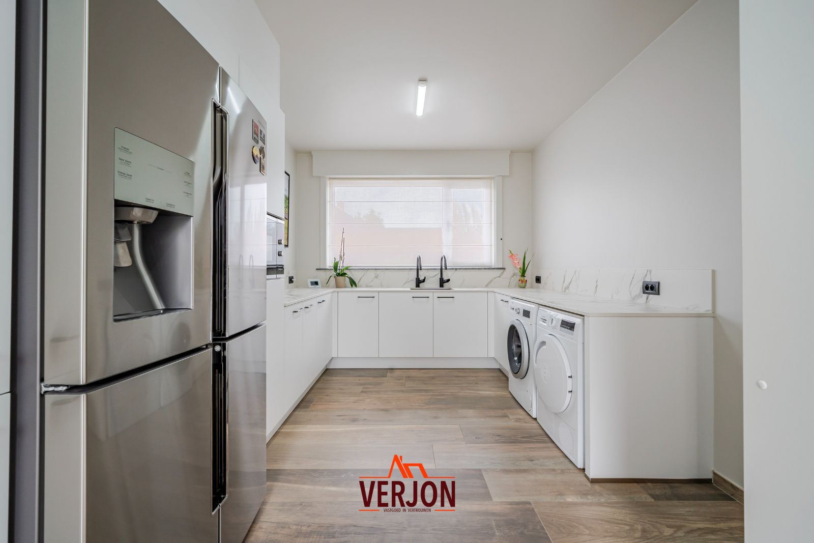 Kijkdag 11/10/2025 tussen 11 en 12 uur! Exclusieve woning met hangaar en luxueuze leefruimtes foto 23
