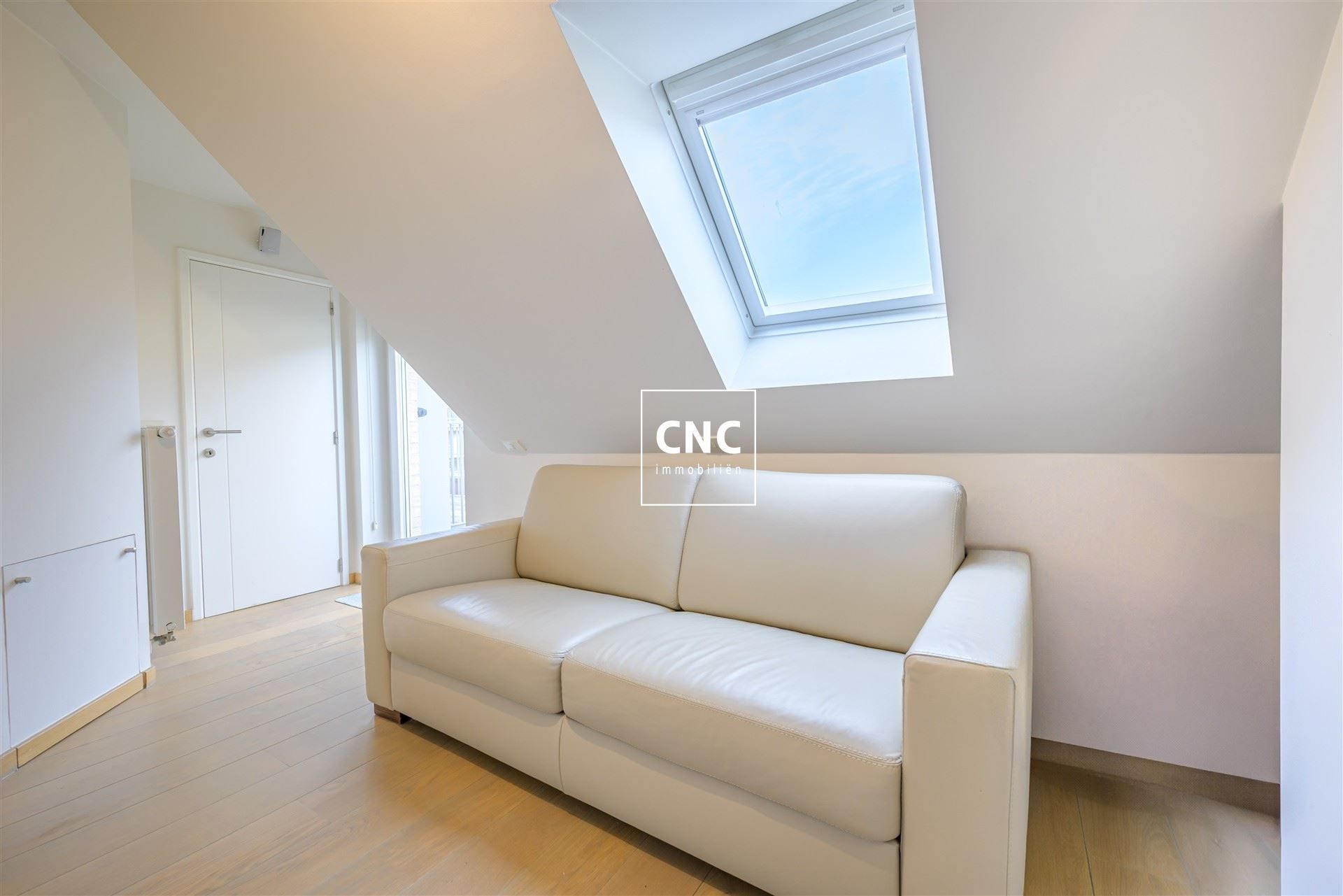 Lichtrijke duplex met twee terrassen in centrum Knokke foto 13