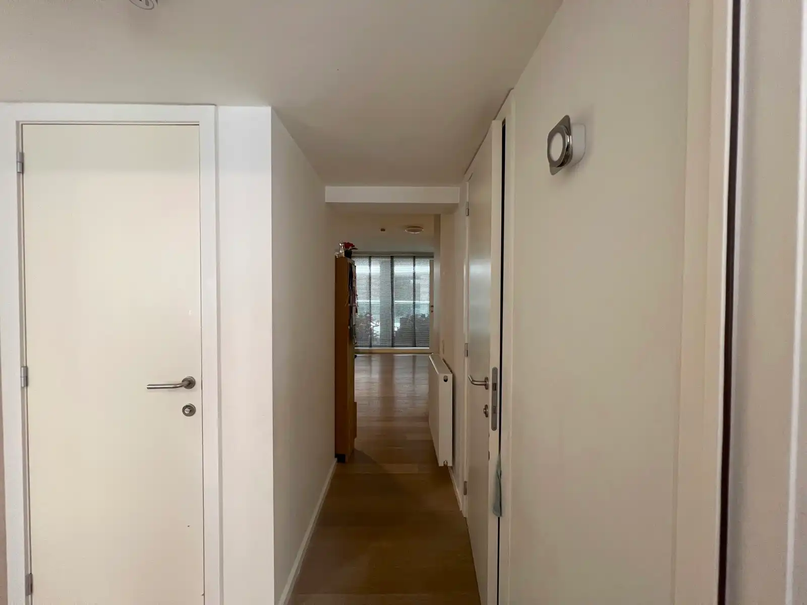 Modern appartement met 2 slpks, terras en autostaanplaats foto 8
