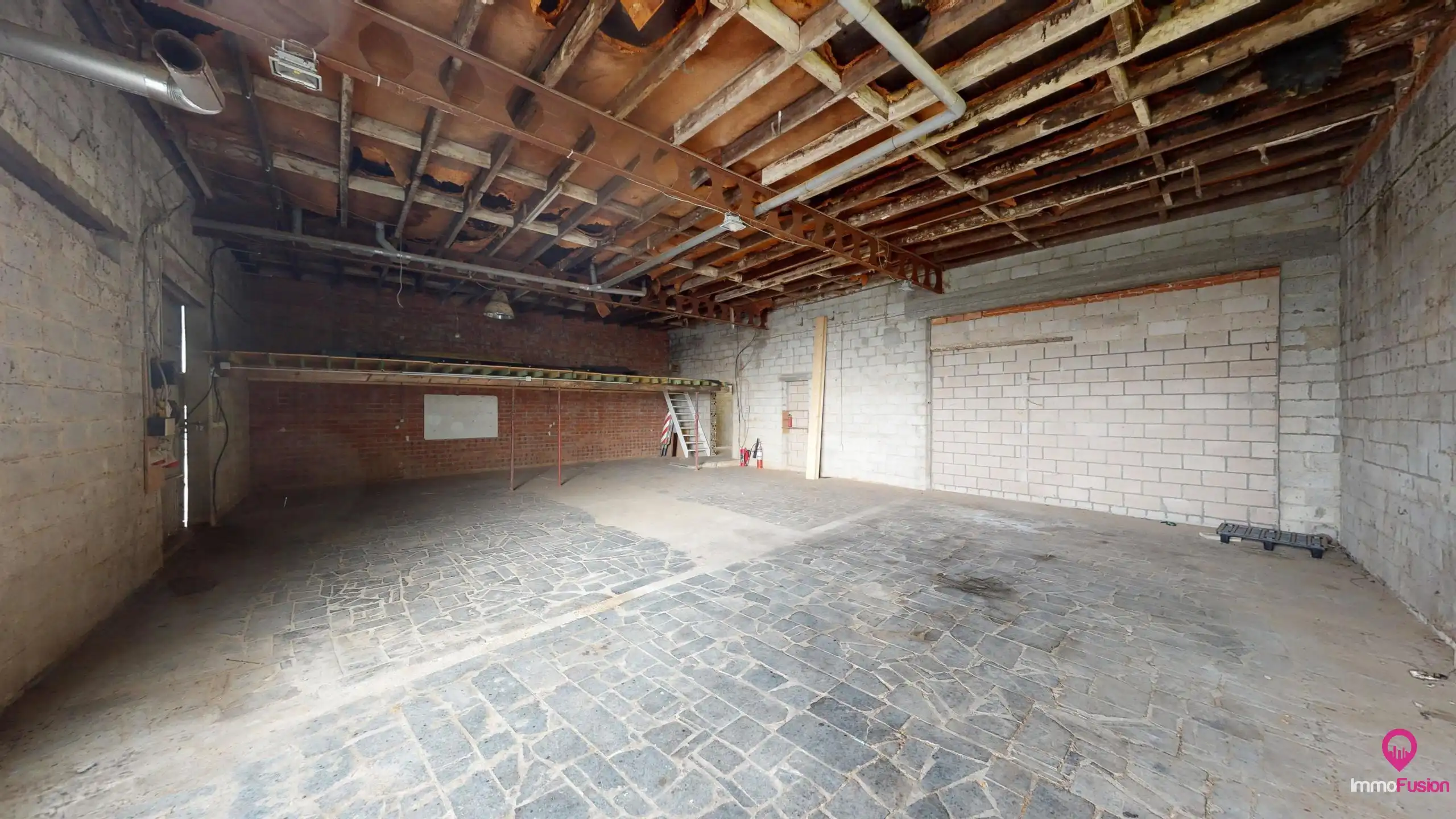 Strategisch gelegen woon-werkpand met ruime studio! foto 34