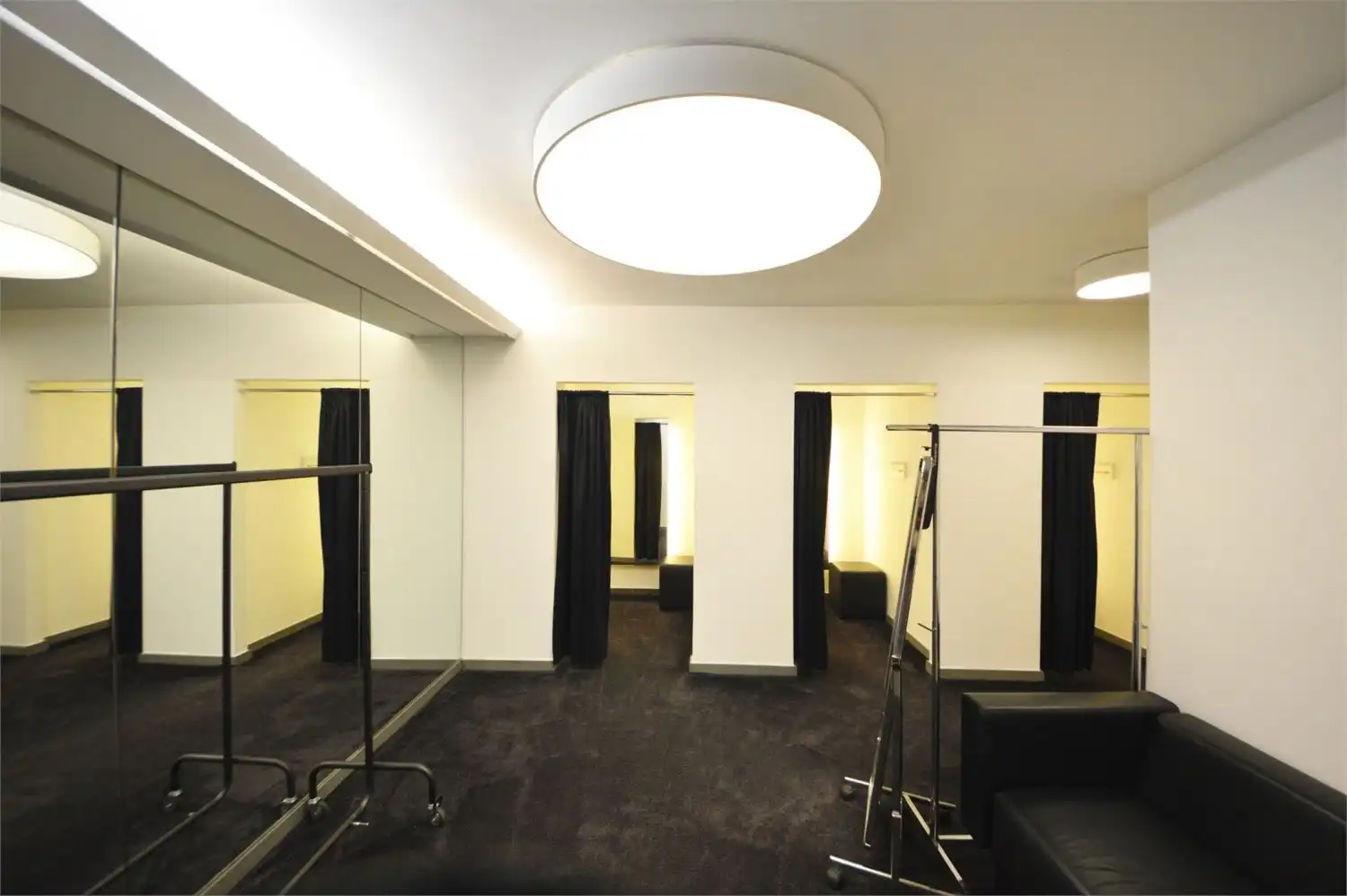 UNIEKE COMMERCIËLE OPP. 630 M2 MET PARKING NAAST ZEEMAN EN MULTIPHARMA foto 15