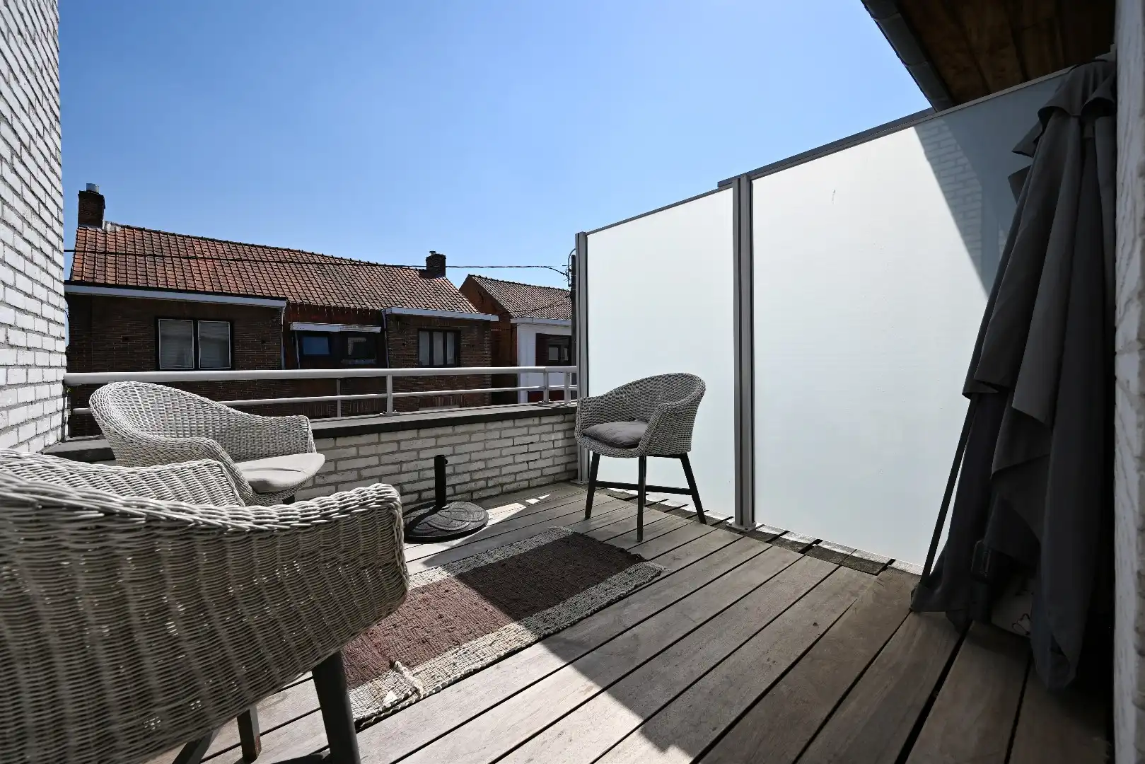 Moderne recente woning met 4 slpks, garage en tuintje nabij centrum Maldegem foto 7