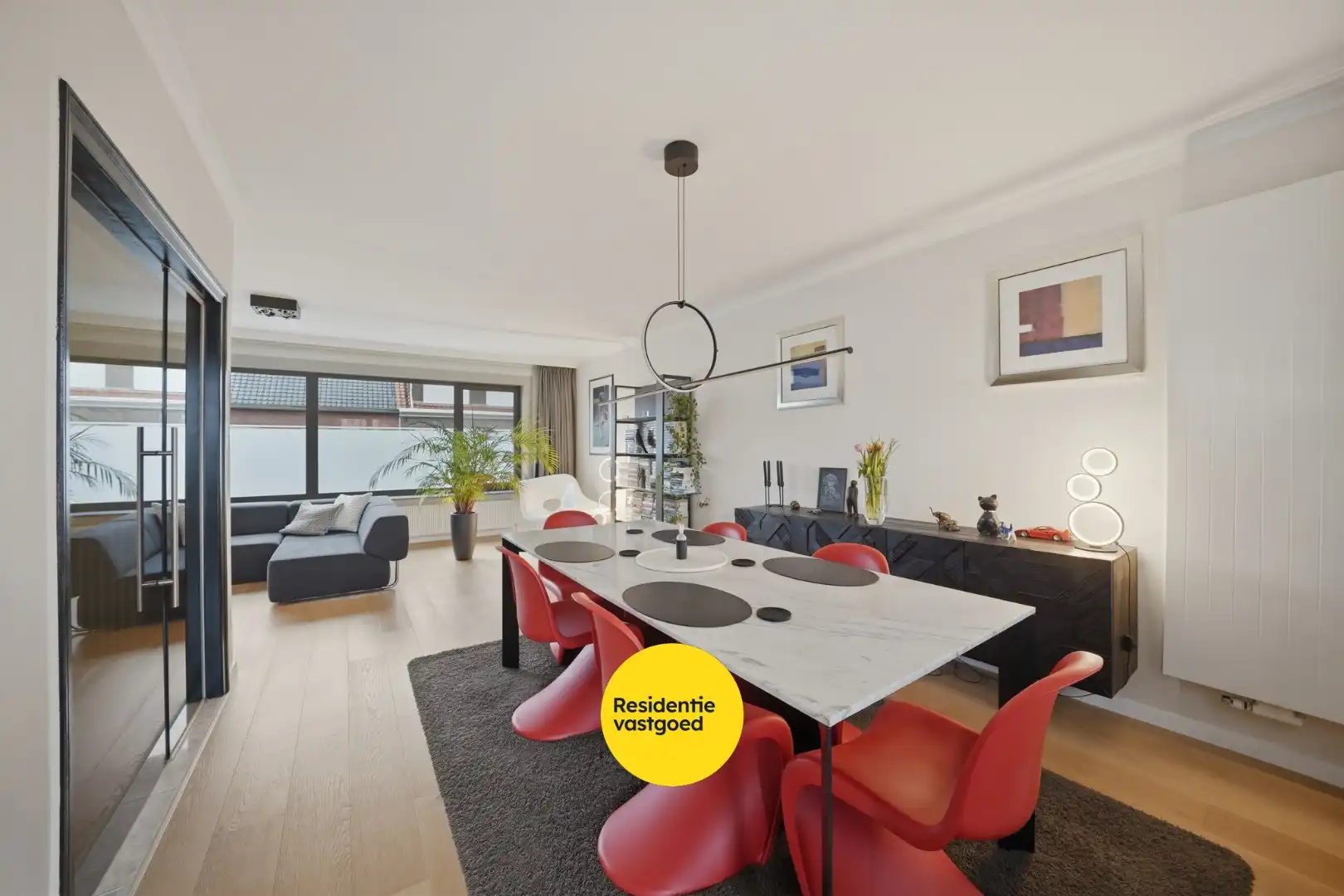 Ruime bel-étage woning met tuin en garage op rustige ligging te Bredene foto 9