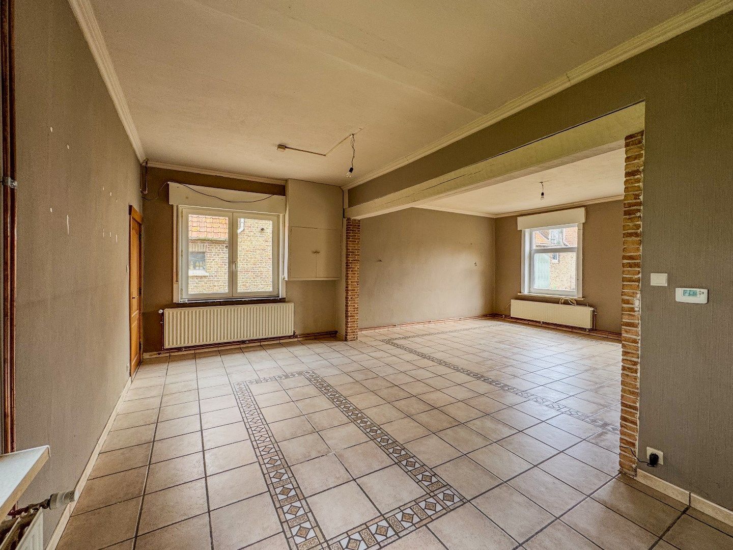 Landelijke woning met 3 slaapkamers, tuin, kotterijen en garage. foto 4