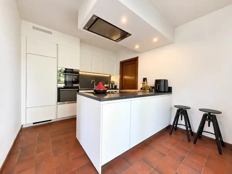 Rustig gelegen open bebouwing met 4 slaapkamers en zonnige tuin foto 11