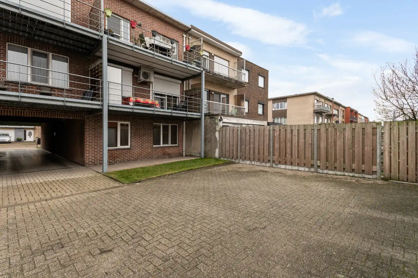 Tof, gelijkvloers, 2 slpk.-appt met privatief tuintje en ruime garagebox + staanplaats foto 21