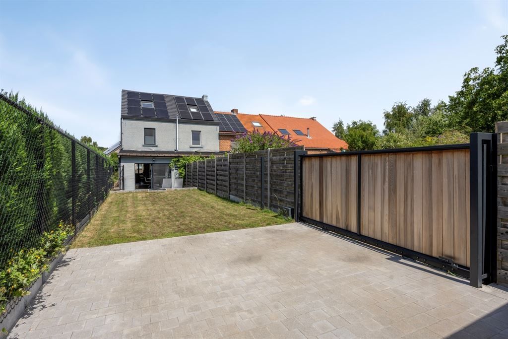 Knappe gerenoveerde woning op een gunstige locatie te Gelrode!  foto 29