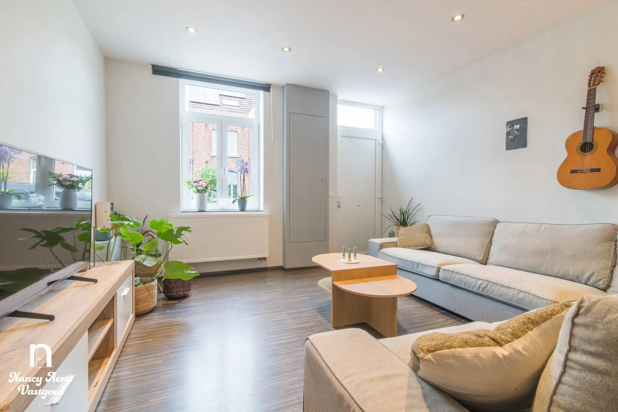 Charmante gerenoveerde woning met zuidgerichte tuin foto 10