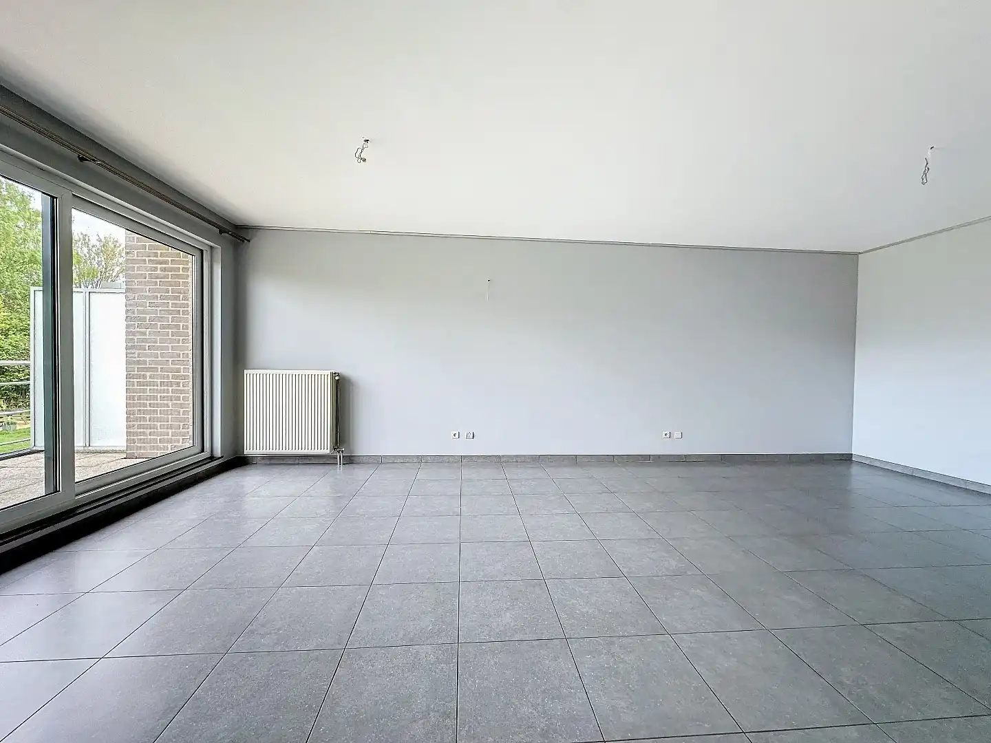 Instapklaar appartement met terras en garagebox! foto 4