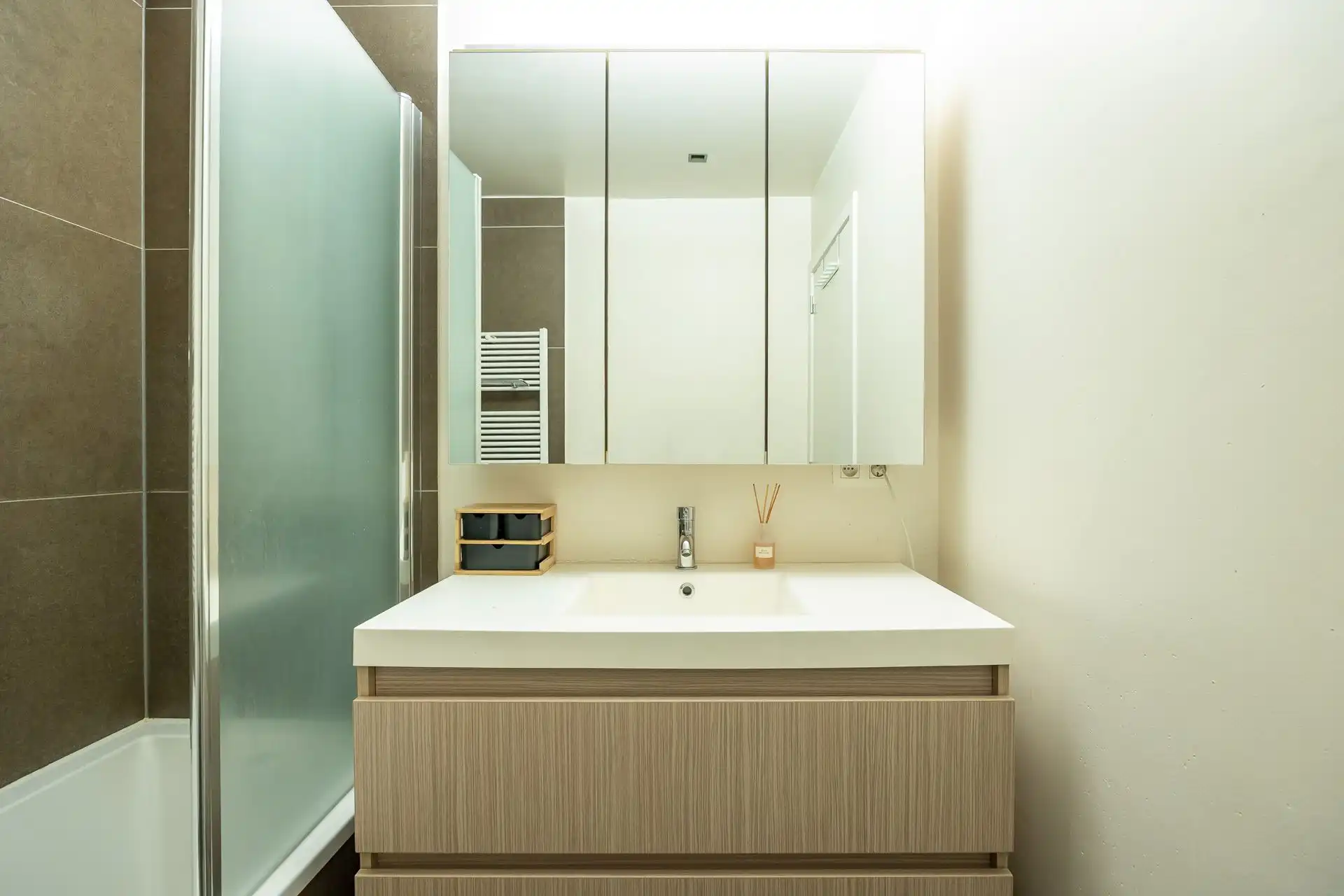 Lichtrijk 2-slaapkamerappartement op toplocatie in Hoboken! foto 14