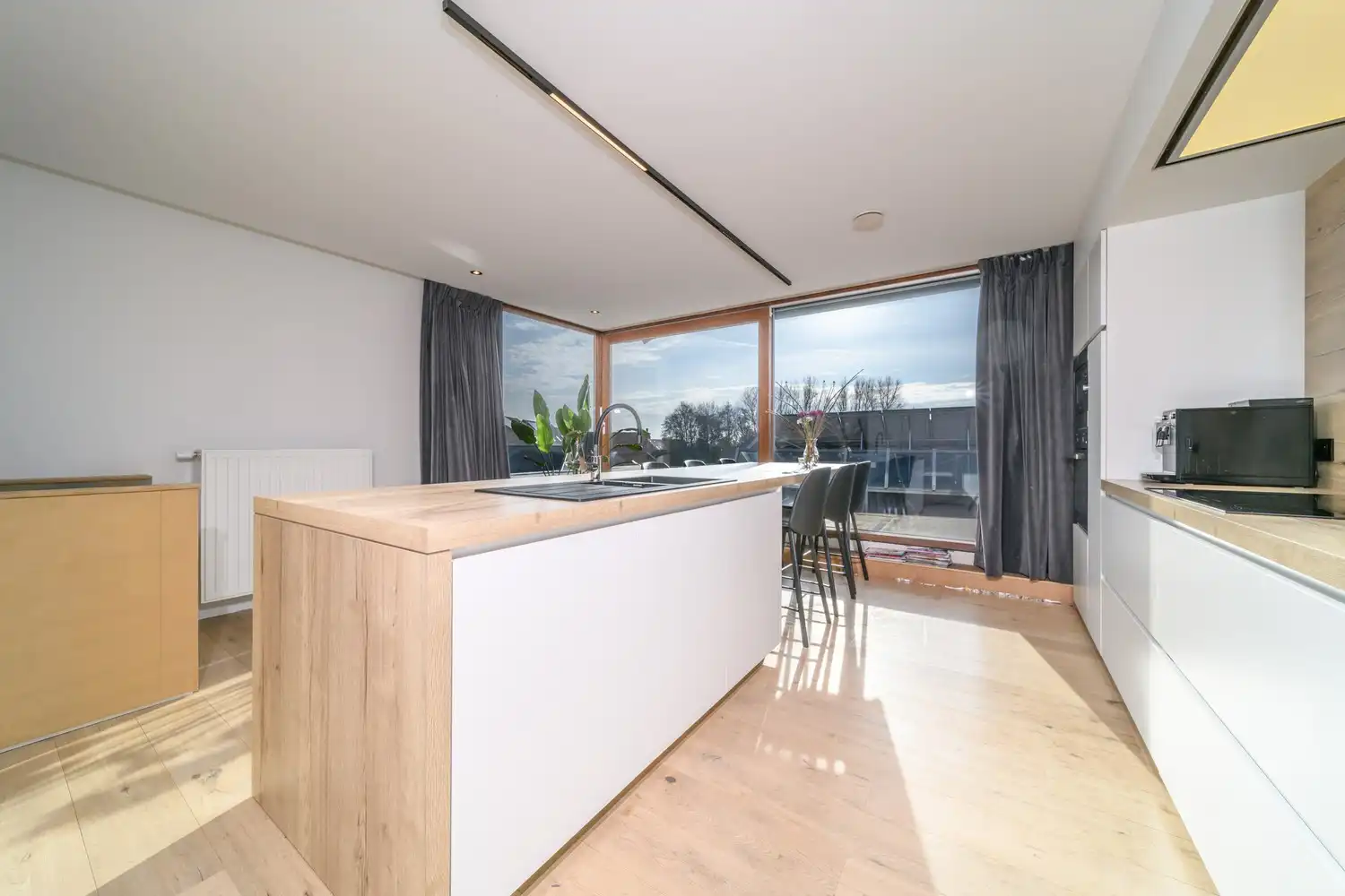 BEVEREN AAN DE IJZER: Handelszaak (momenteel horeca) met heel wat ruimte, woonst én zalige tuin op 1.150m² totale grondoppervlakte. foto 13