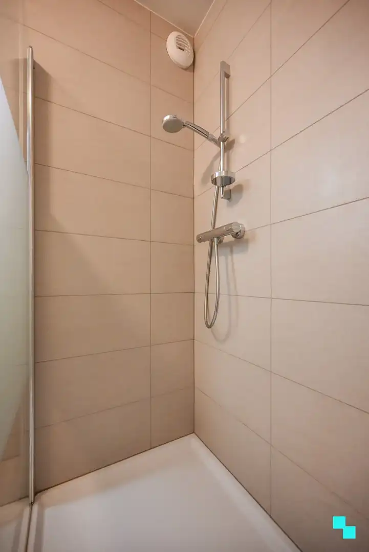 Riant 3-slaapkamerappartement met zicht op de vaart te Izegem foto 18