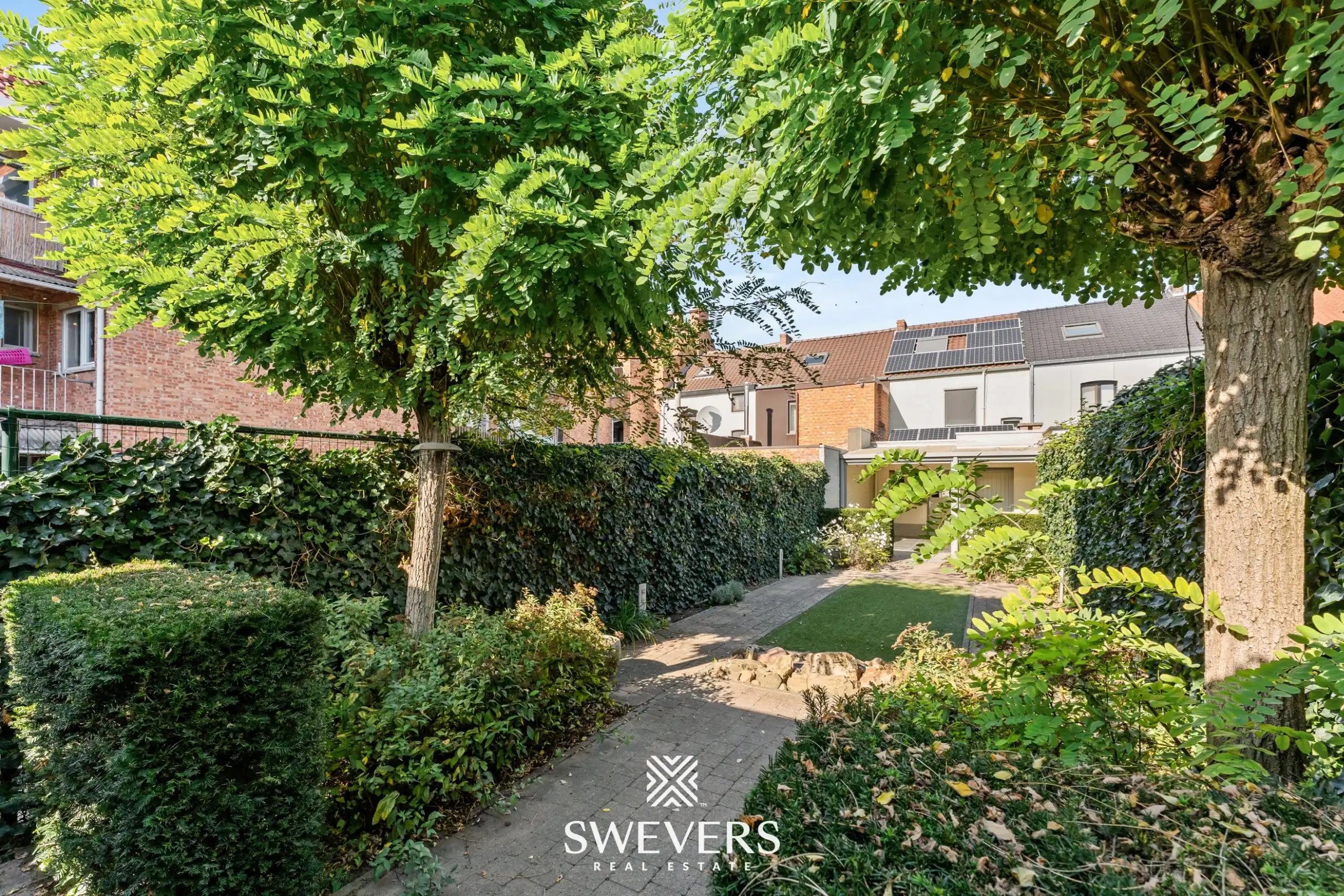 Instapklare rijwoning met tuin in Runkst foto 32