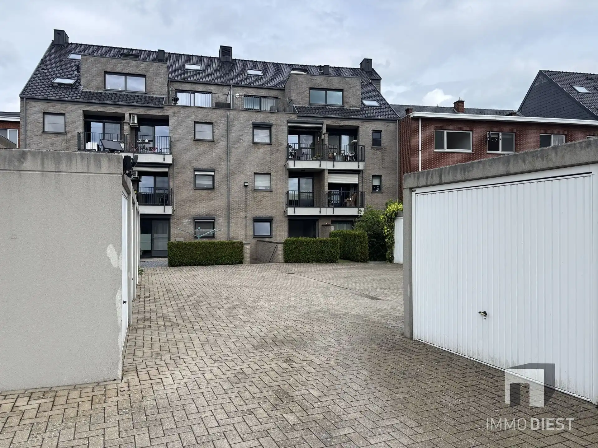 Energiezuinig appartement in centrum met kelder en garagebox foto 30