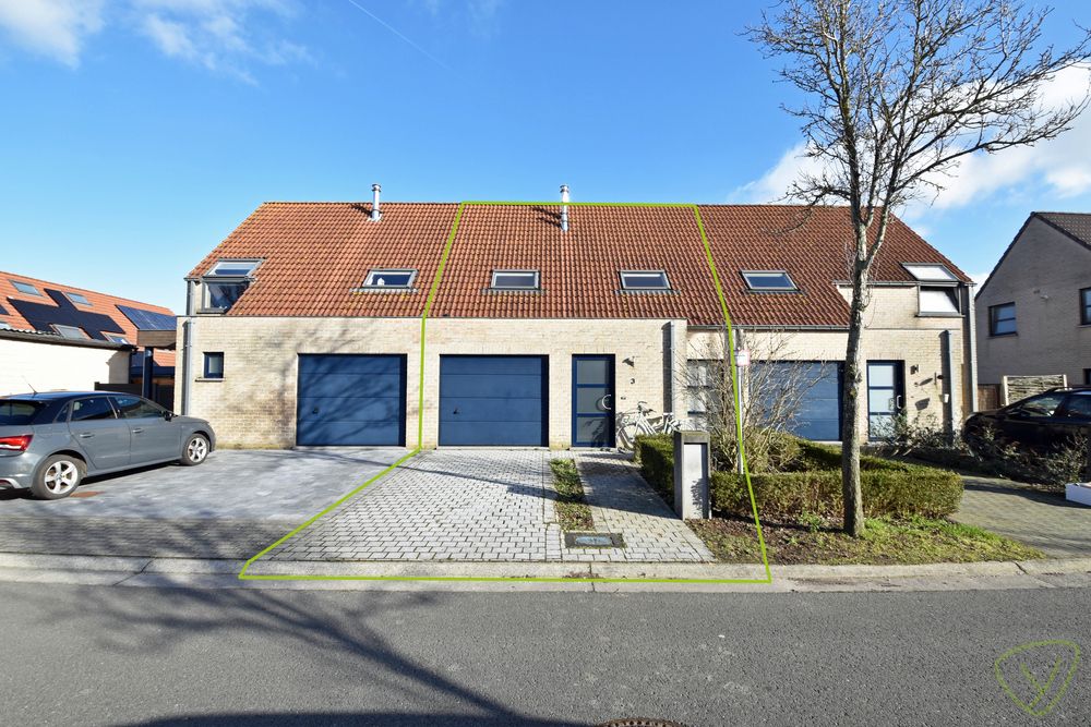 Modern afgewerkte en zeer verzorgde woning met een zonnnige tuin gelegen in een rustige woonwijk! foto 12