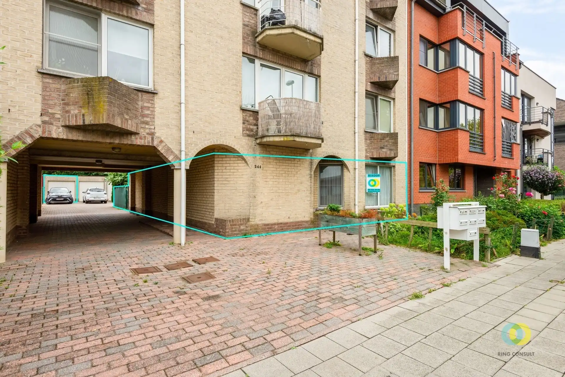 Gelijksvloer appartement met twee kamers en tuin foto 10