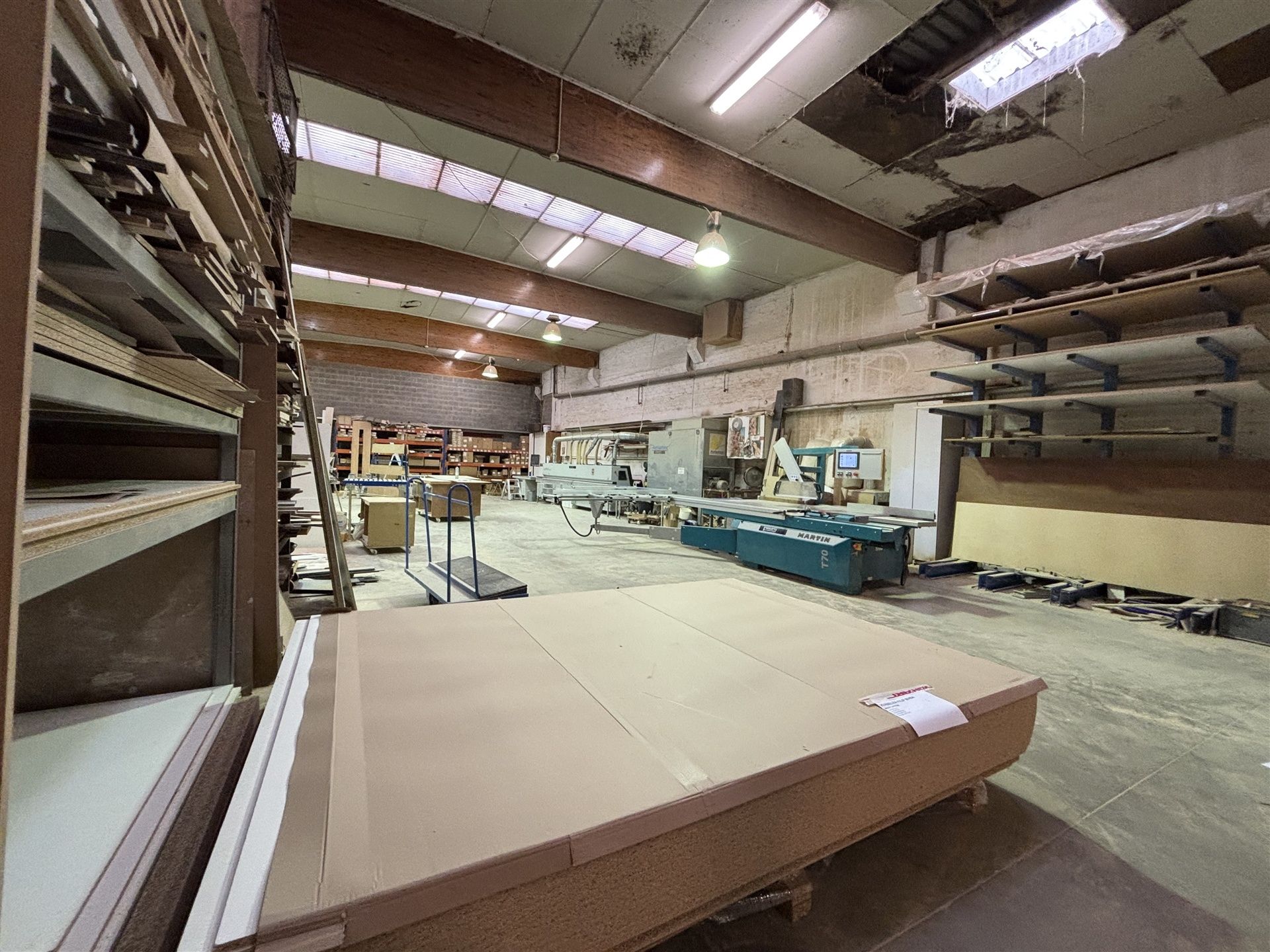 Loods met projectmogelijkheid in het hart van Merchtem foto 4