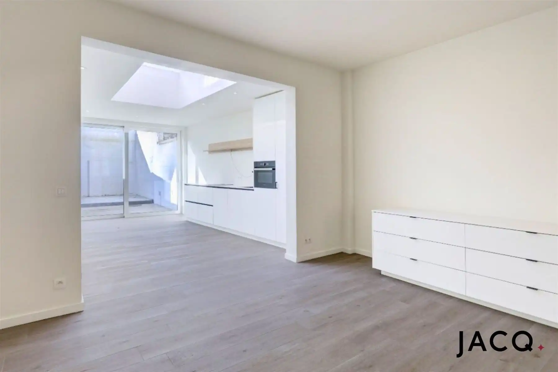 Volledig gerenoveerde woning nabij het centrum! foto 4