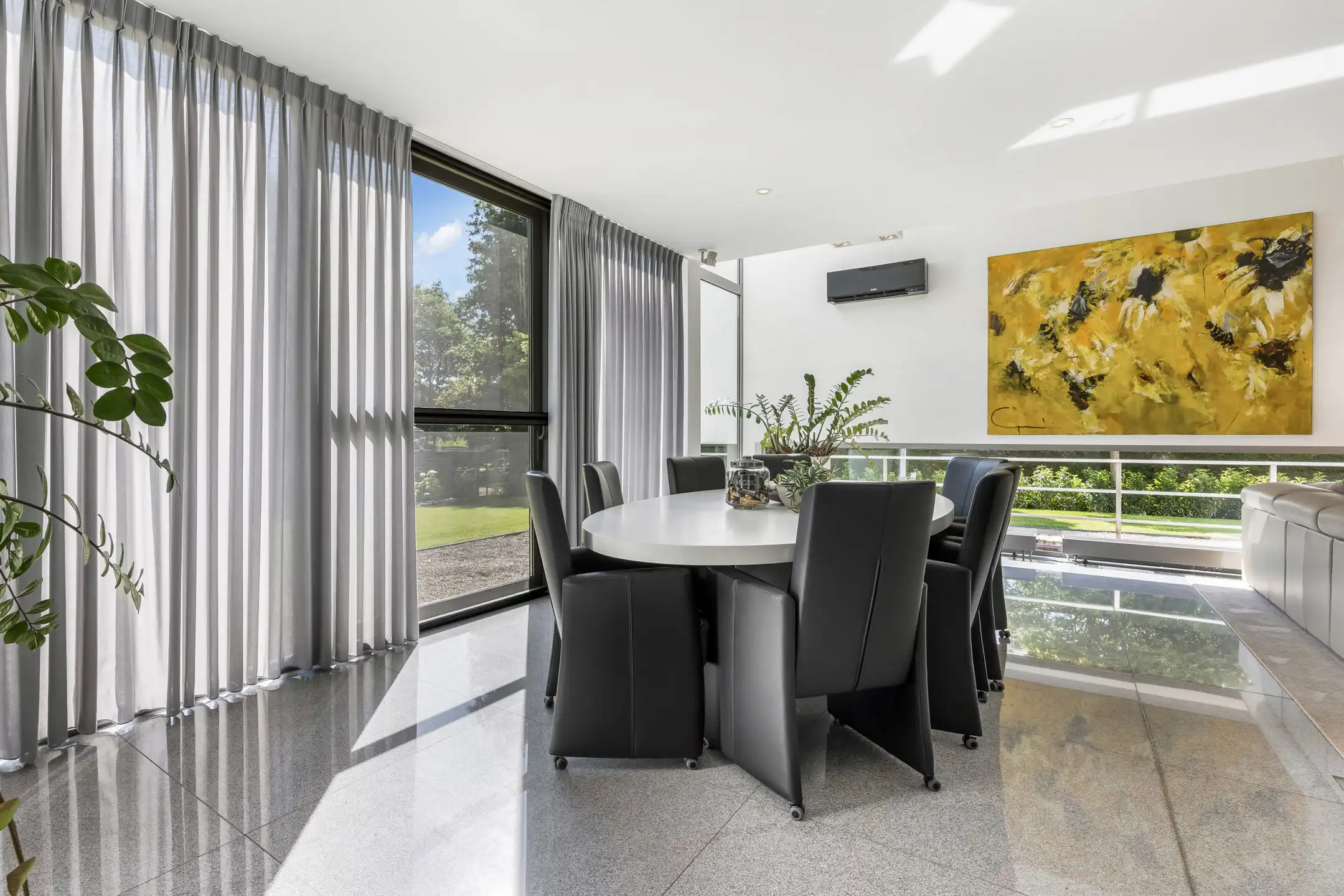 Hoogstaande villa met binnenzwembad te Lanaken foto 7