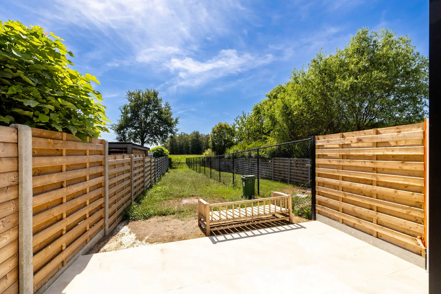 Gerenoveerde woning met 3 slaapkamers en tuin foto 18
