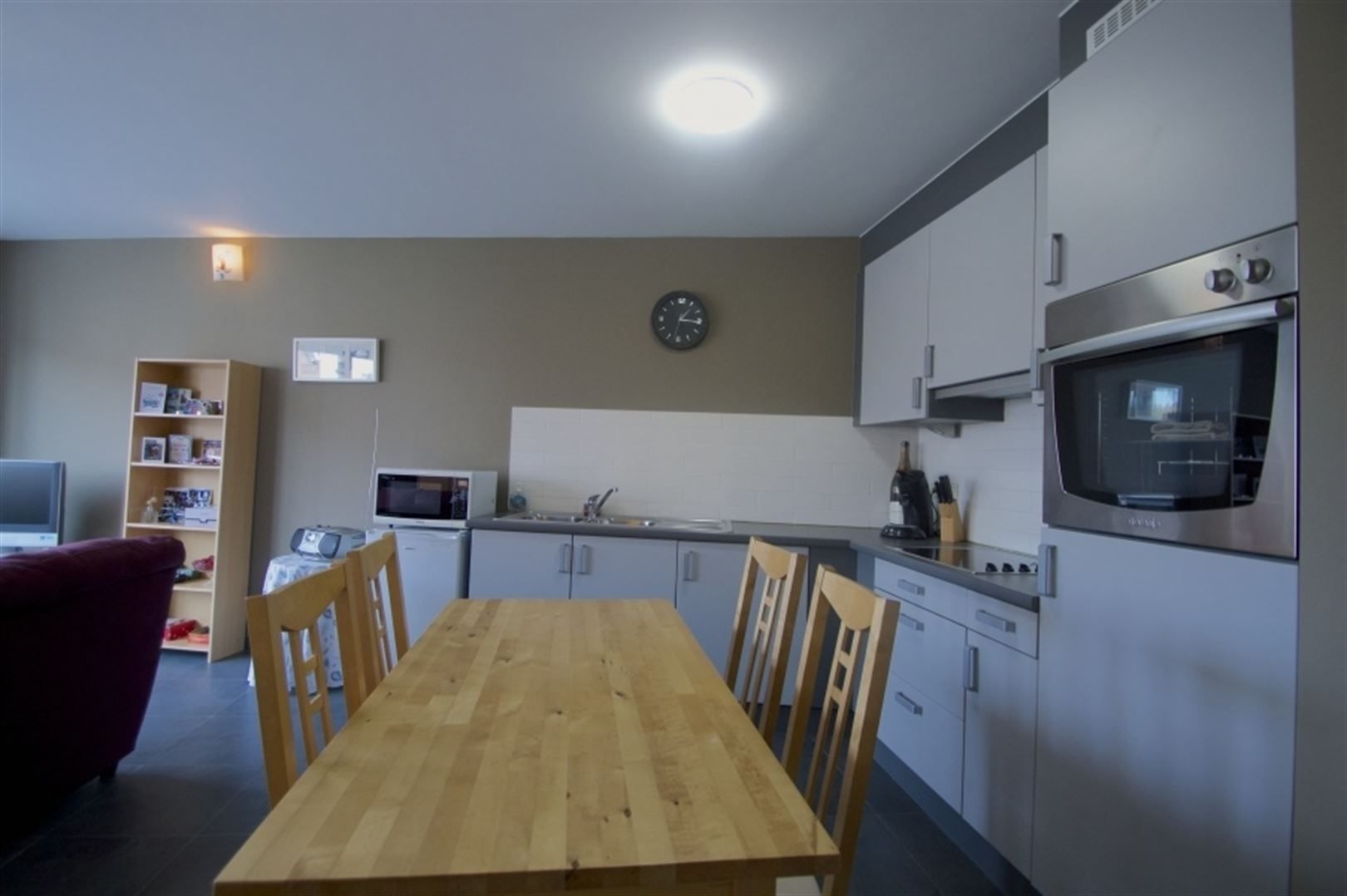 Leuk 1-slaapkamer appartement, met staanplaats en terras in Aalst foto 6