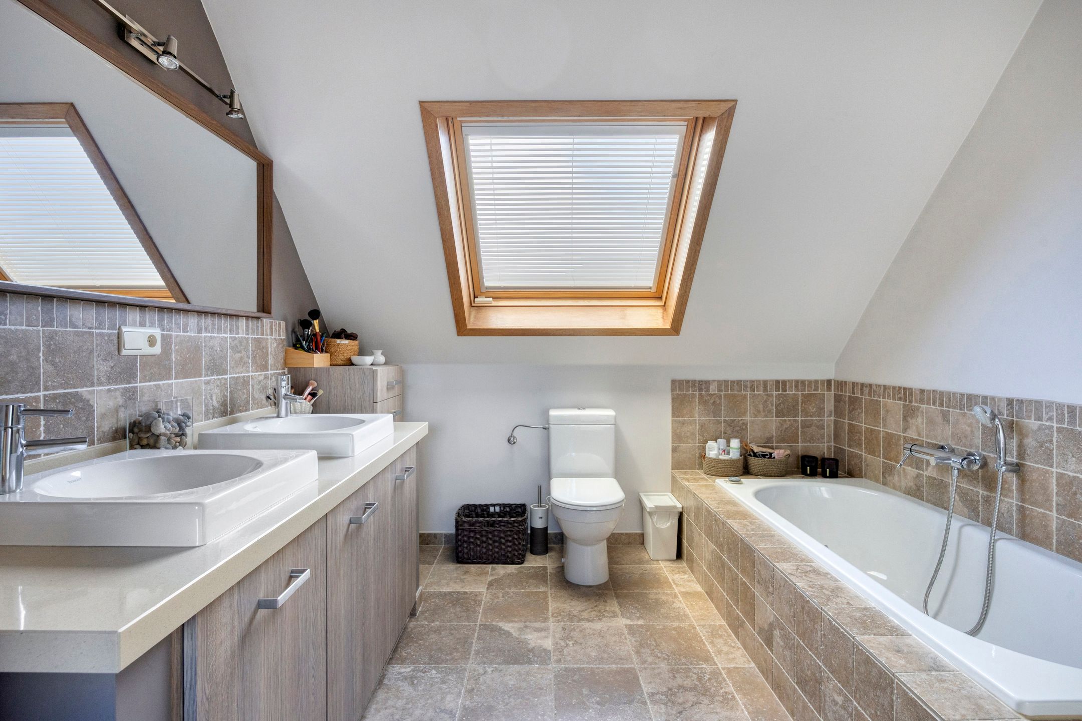 Villa met 4 slaapkamers en 2 badkamers op rustige locatie foto 17