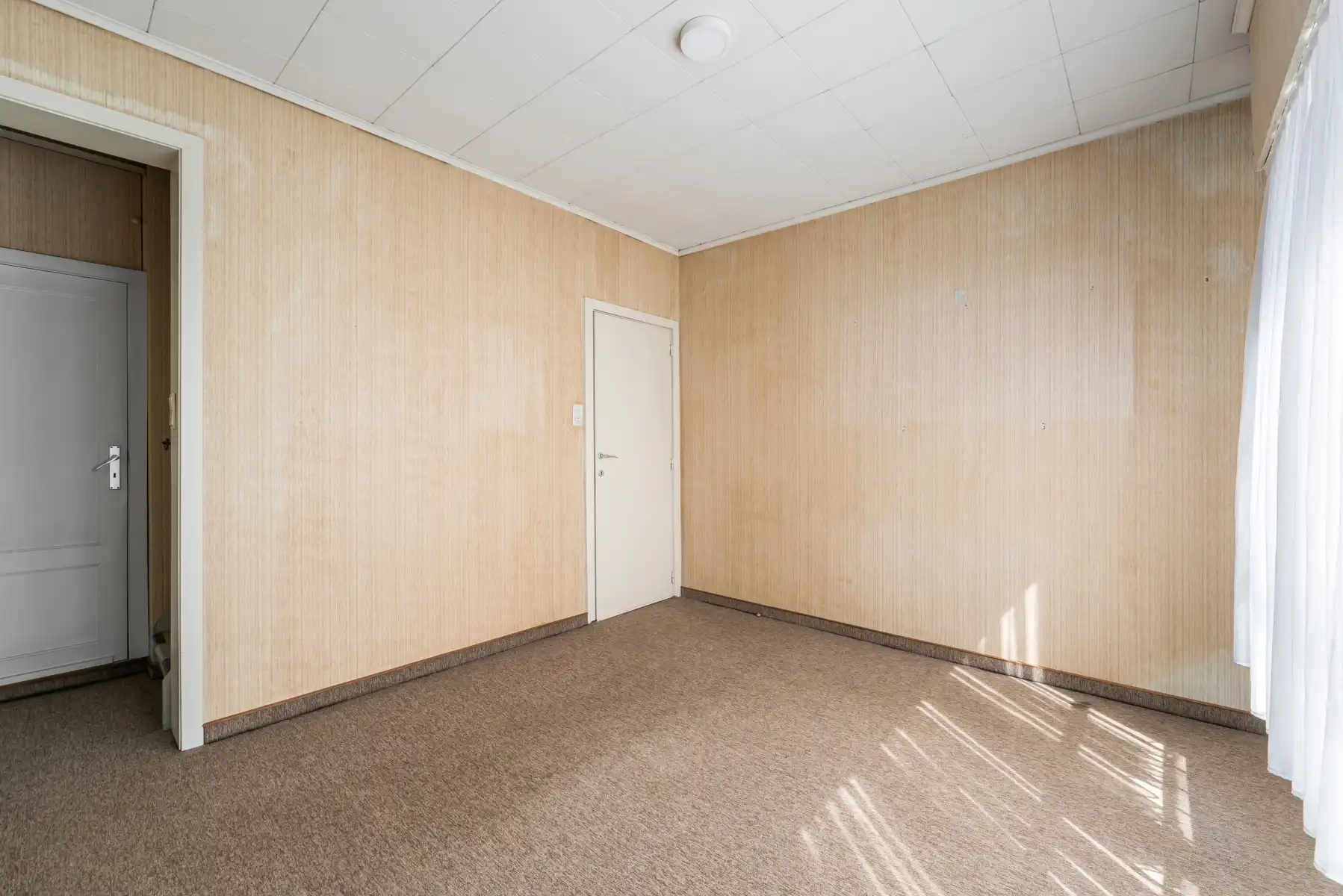 Ruime rijwoning in het stadscentrum foto 17