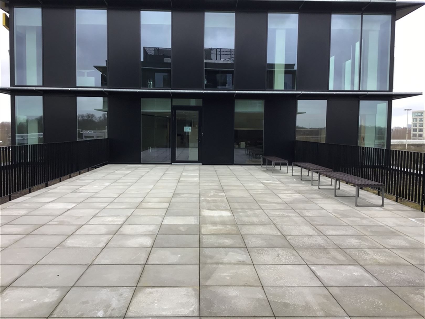 Gemeubelde kantoren in stijlvol gebouw langs The Loop foto 2