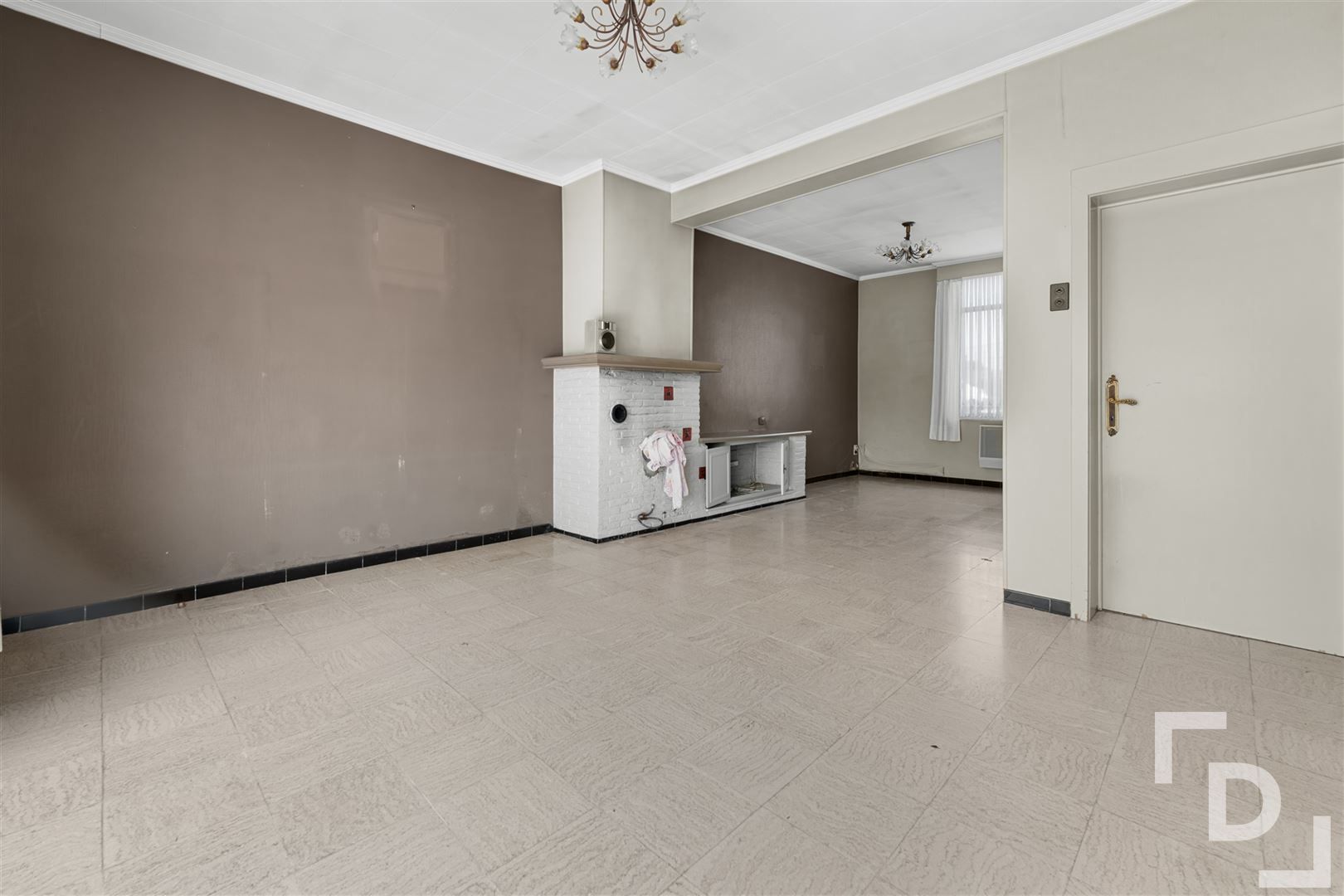 Ruime te renoveren woning te koop in Geluveld. foto 3
