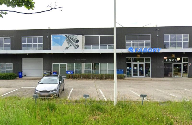 Moderne KMO-unit met magazijn en kantoorruimte in Mariakerke foto 14