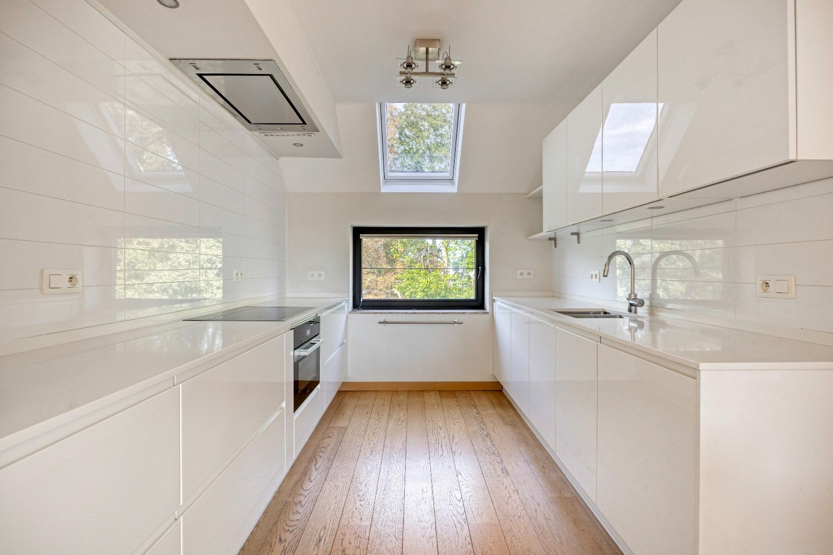 Energiezuinige duplex (140m²) te huur, 3 slpks, terras, autostaanplaats en berging foto 12