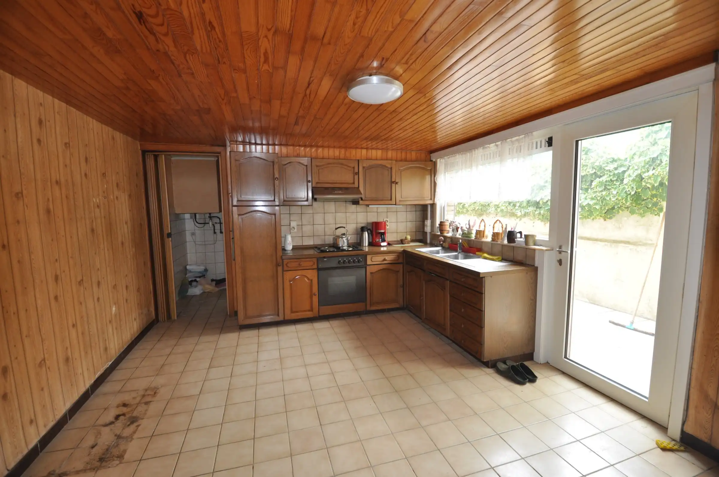 Ruime renovatiewoning met mogelijheid tot 5 slaapkamers foto 9