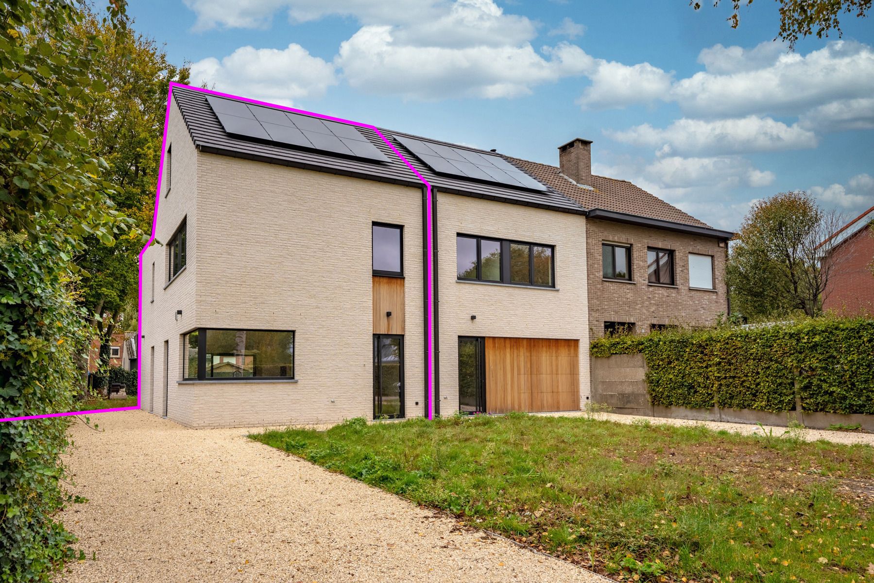 Halfopen nieuwbouwwoning met 4 slaapkamers in Putte-Kapellen! foto {{pictureIndex}}
