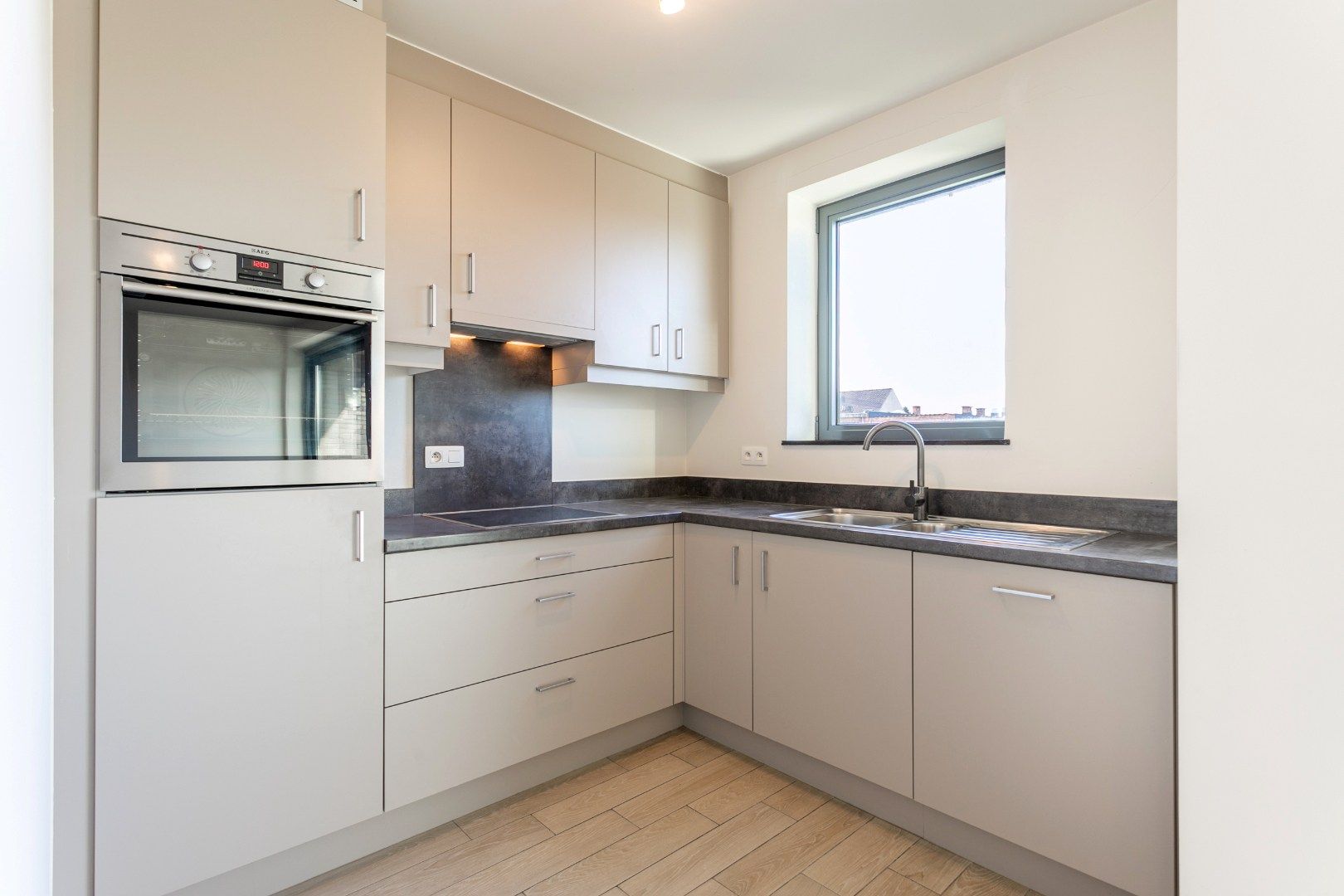 Energiezuinig app te huur, met 2 slpks, terras, autostaanplaats en kelder foto 6