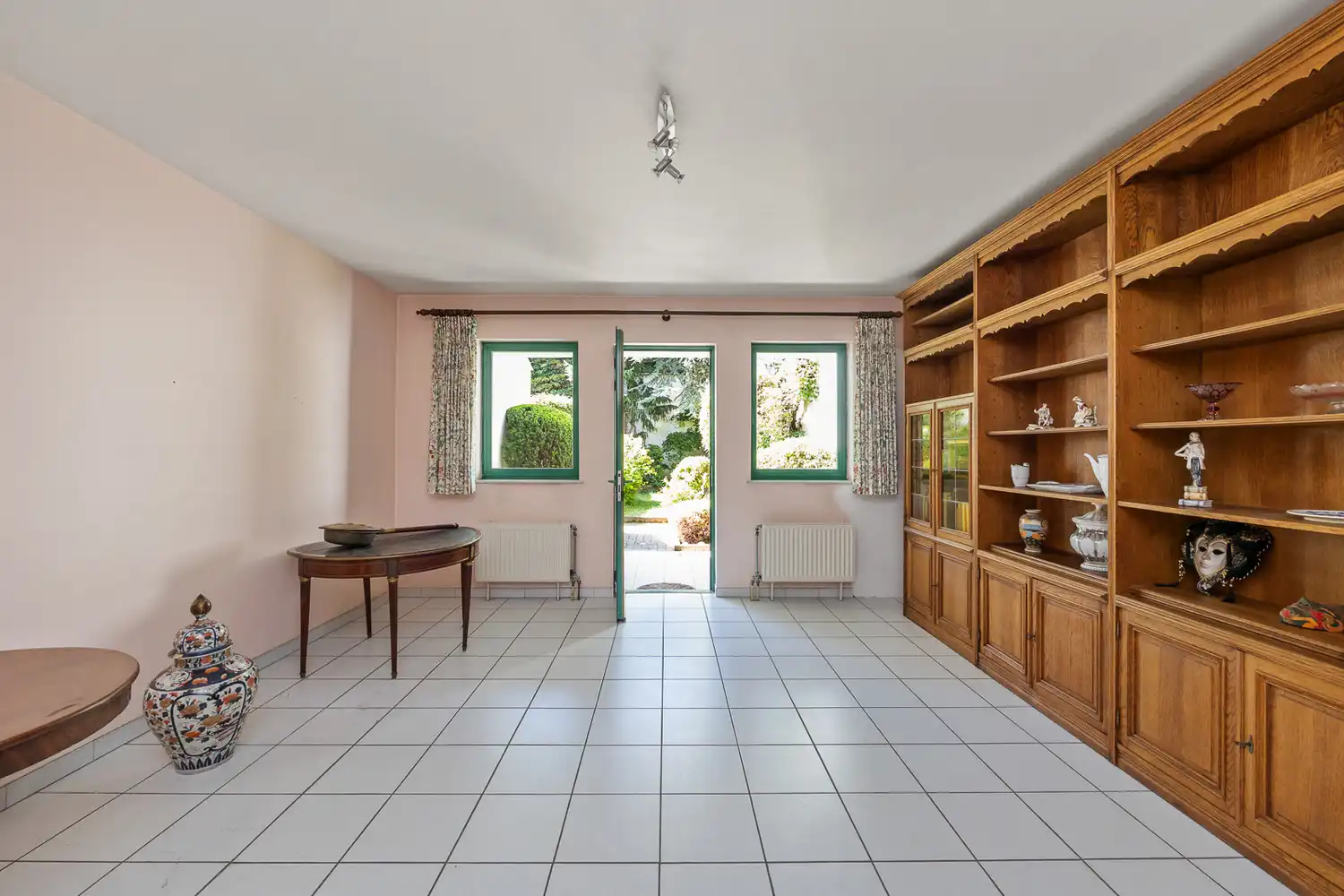 MATCHED: kevin@wellimmo.net voor meer info! Een oase van rust in hartje Antwerpen: Ruime stadswoning met prachtige tuin, garage én praktijkmogelijkheid foto 5