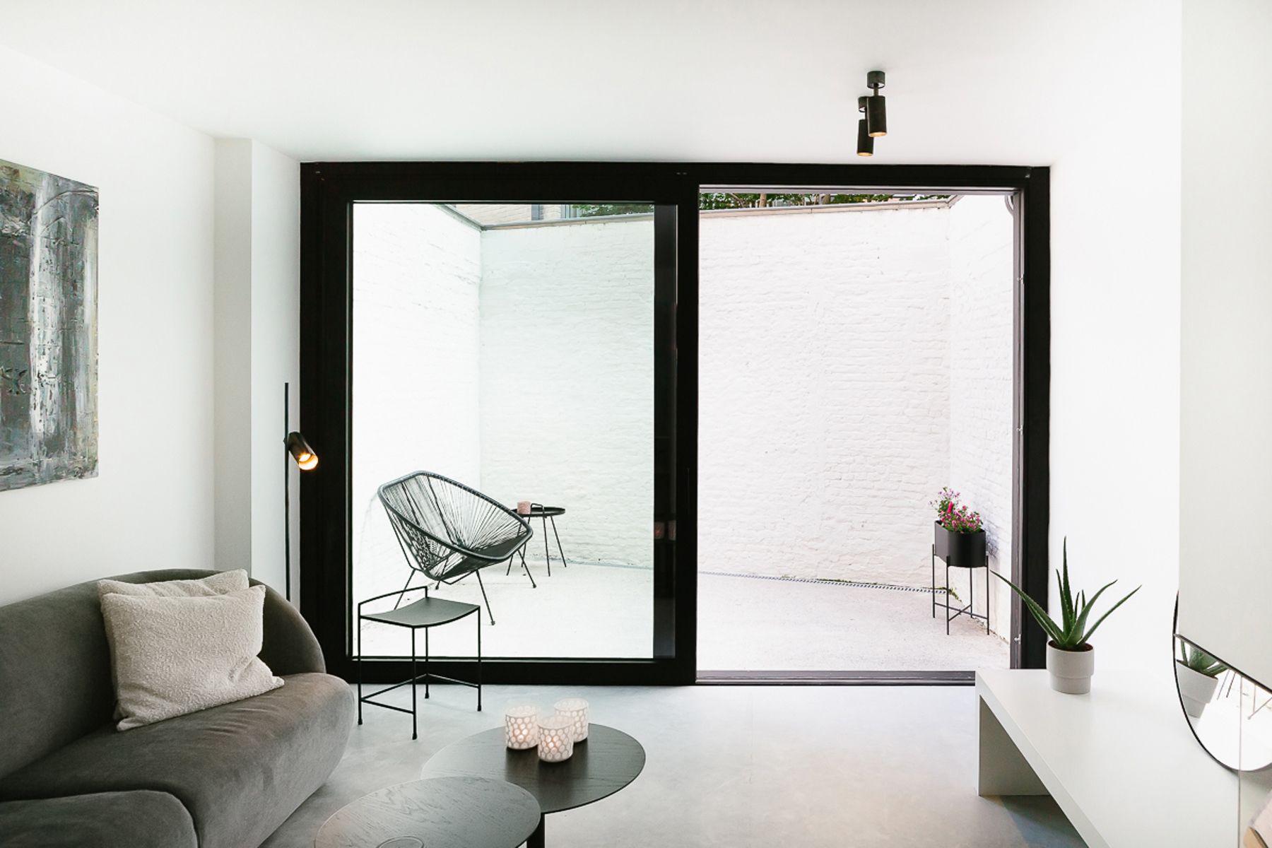 Luxueus Gerenoveerde Woning op 't Zuid Antwerpen foto {{pictureIndex}}