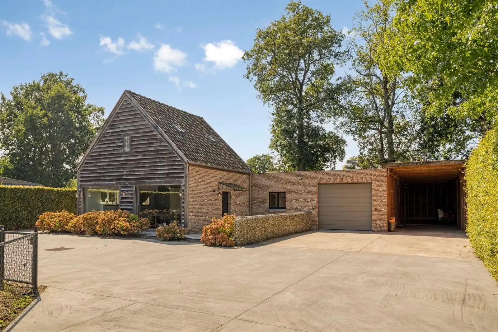 Ruimte, rust en eindeloze mogelijkheden

! Op zoek naar een woning die écht iets extra biedt?  foto 20
