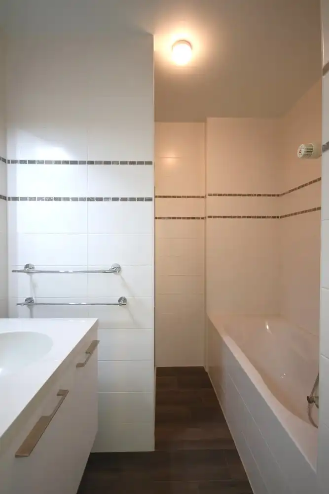 Modern gelijkvloers appartement met 2 slaapkamers en groot terras foto 12