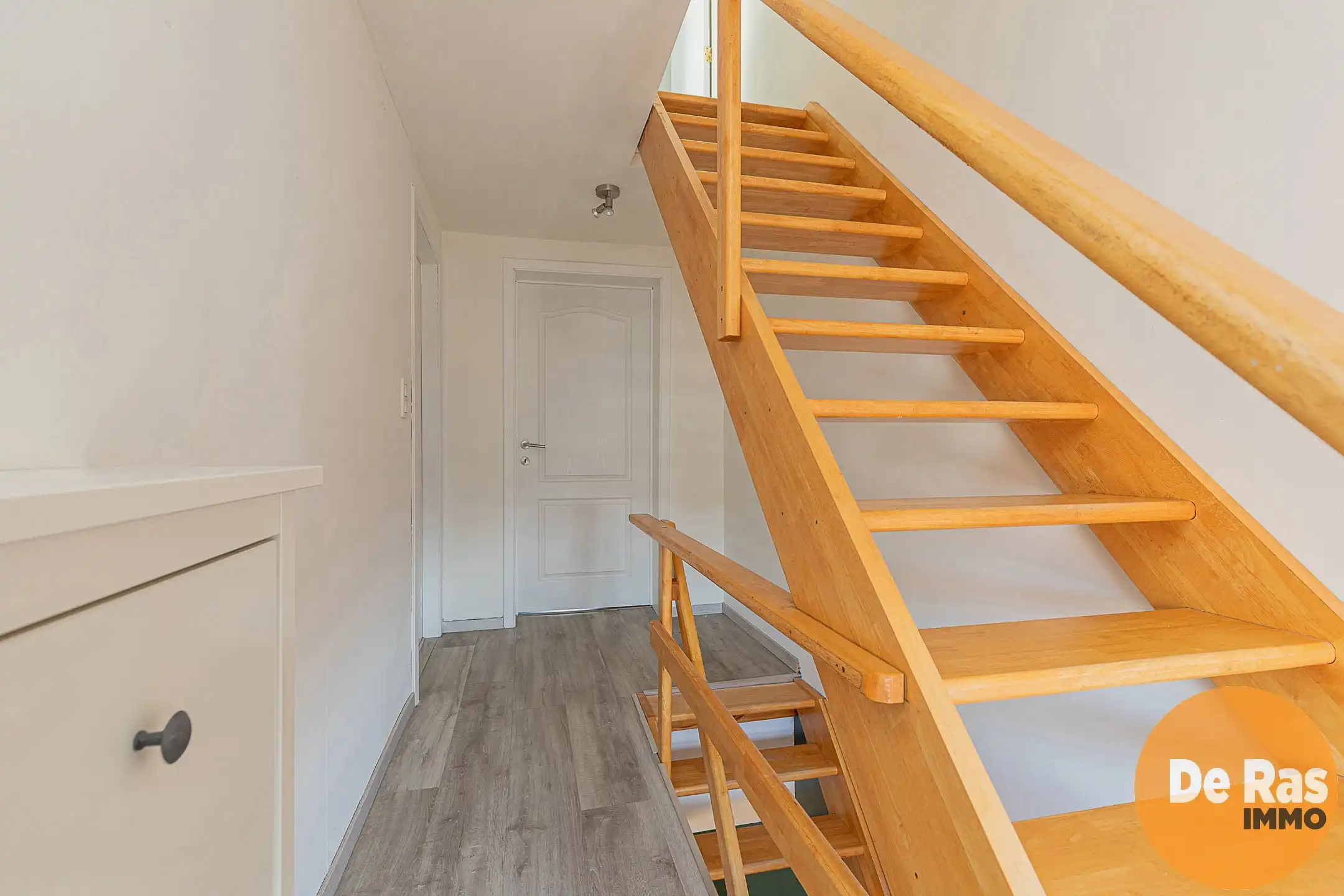 EREMBODEGEM - Instapklare woning in een doodlopende straat foto 9