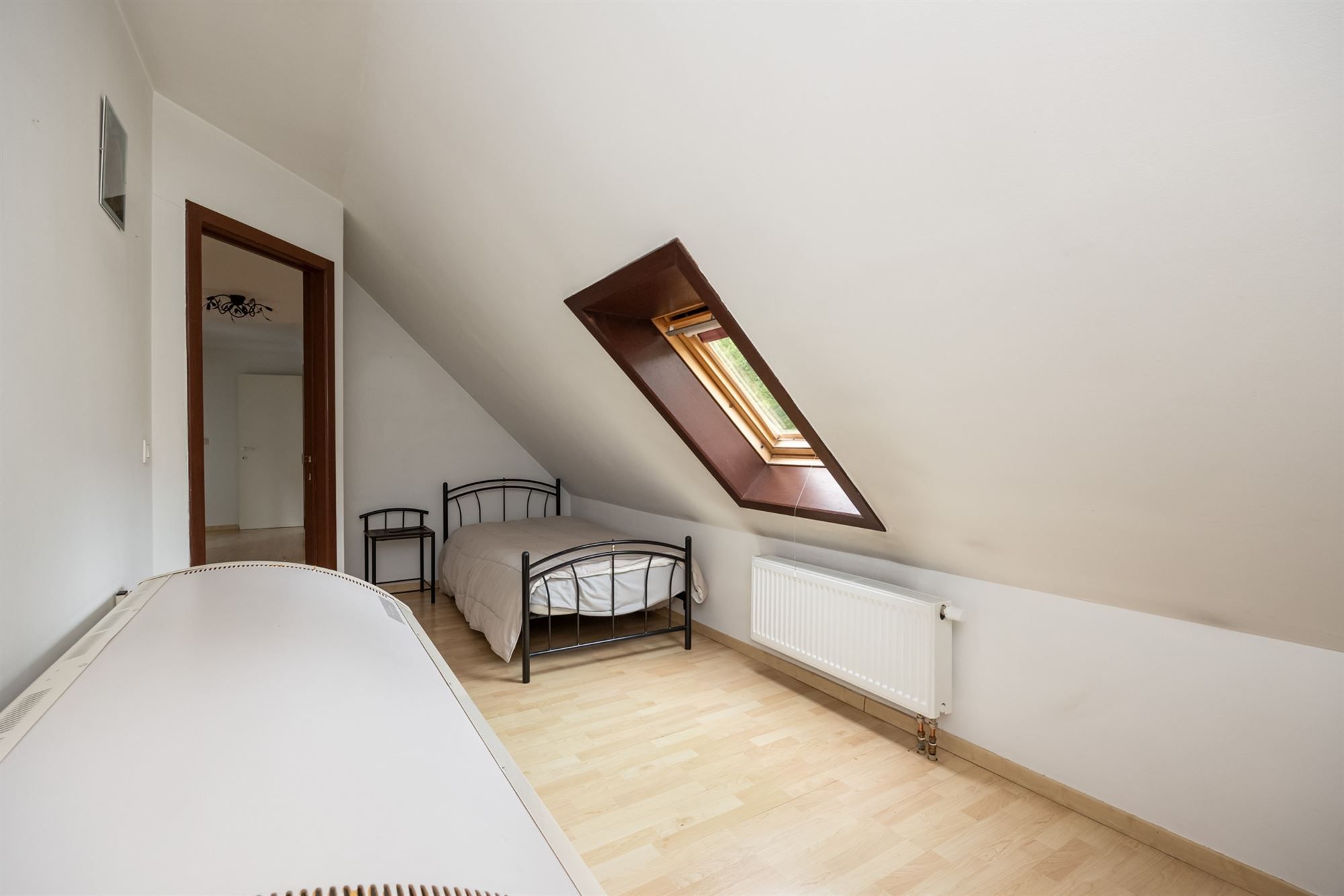 Vrijstaande woning met 4 slaapkamers en tuin foto 12