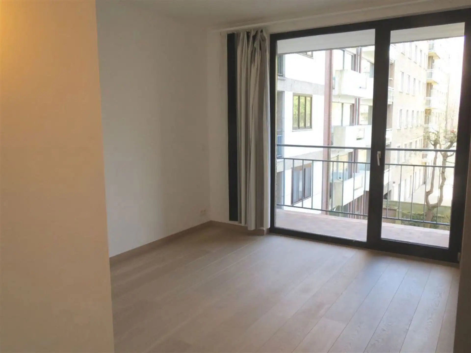 Mooi appartement met 3 slaapkamers + terras + parking foto 9