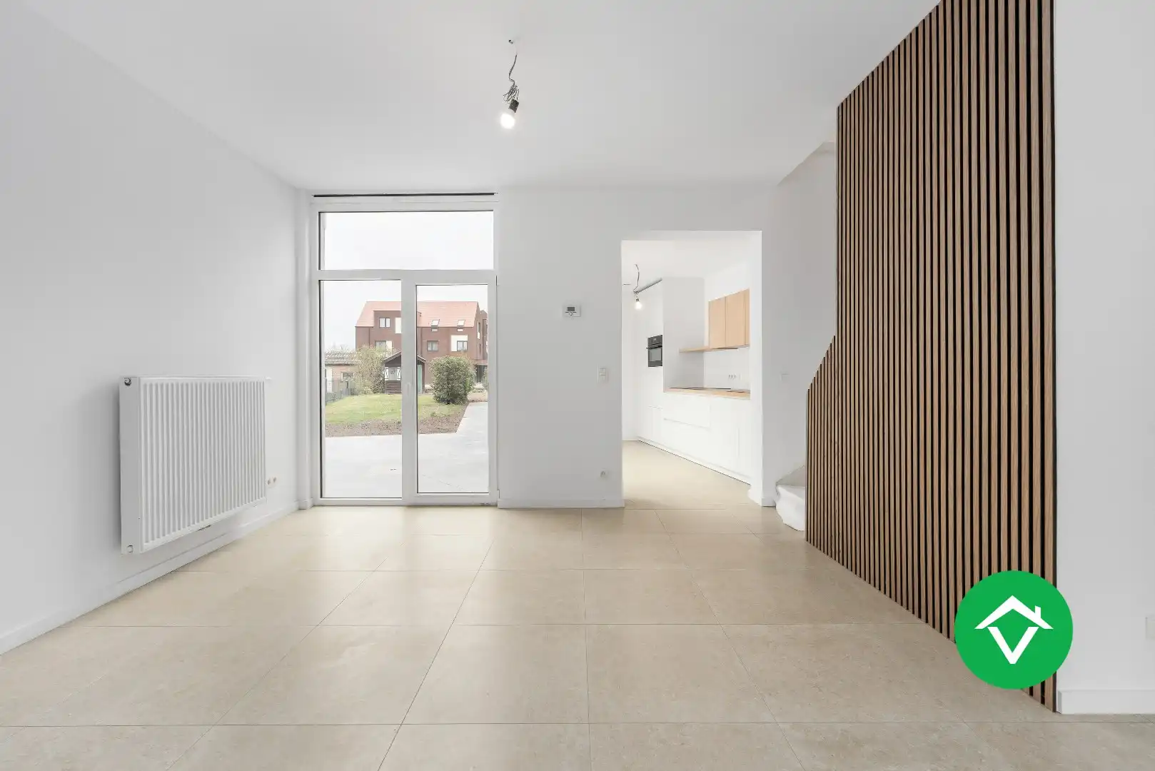 Volledig gerenoveerde woning (EPB B) met garage op topligging te Eernegem foto 8