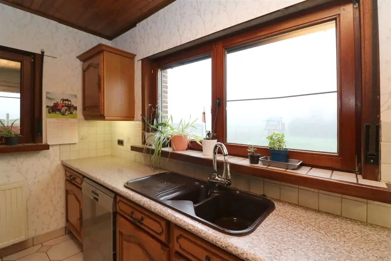 Villawoning met tuin op een goede locatie foto 11