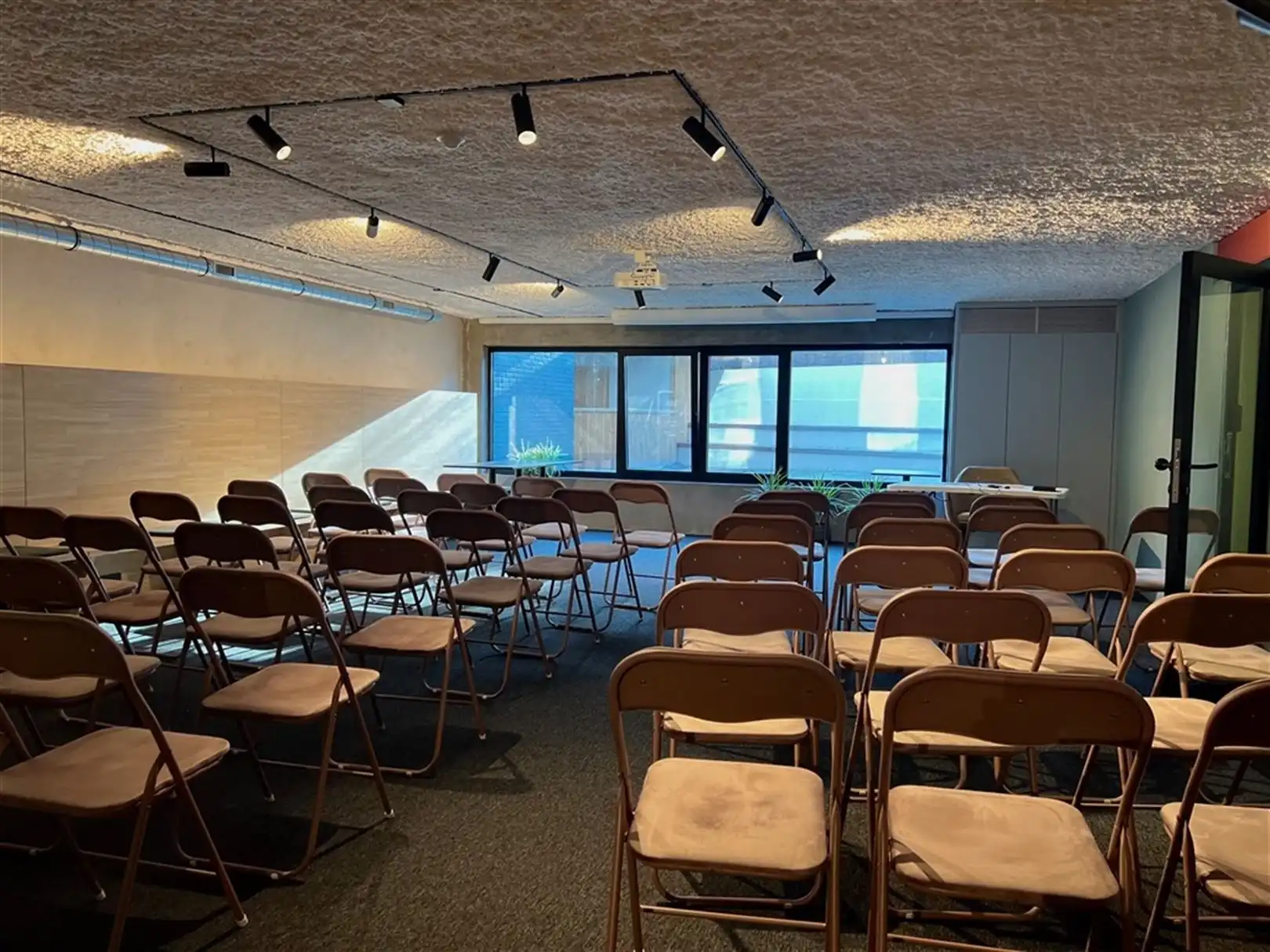 Full service kantoren langs de Brusselsesteenweg foto 20