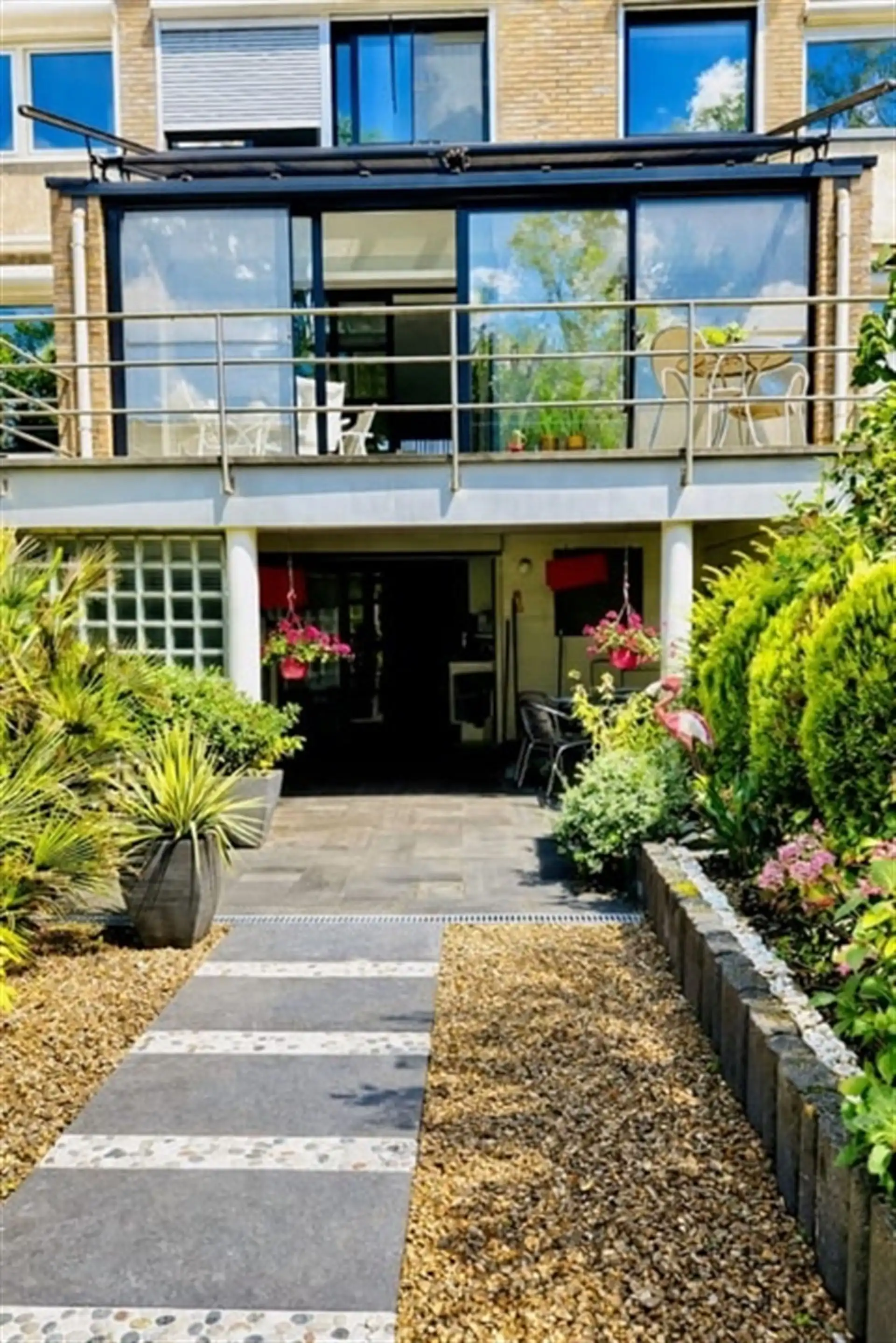 Woning gelegen in een oase van rust en natuur! foto 2