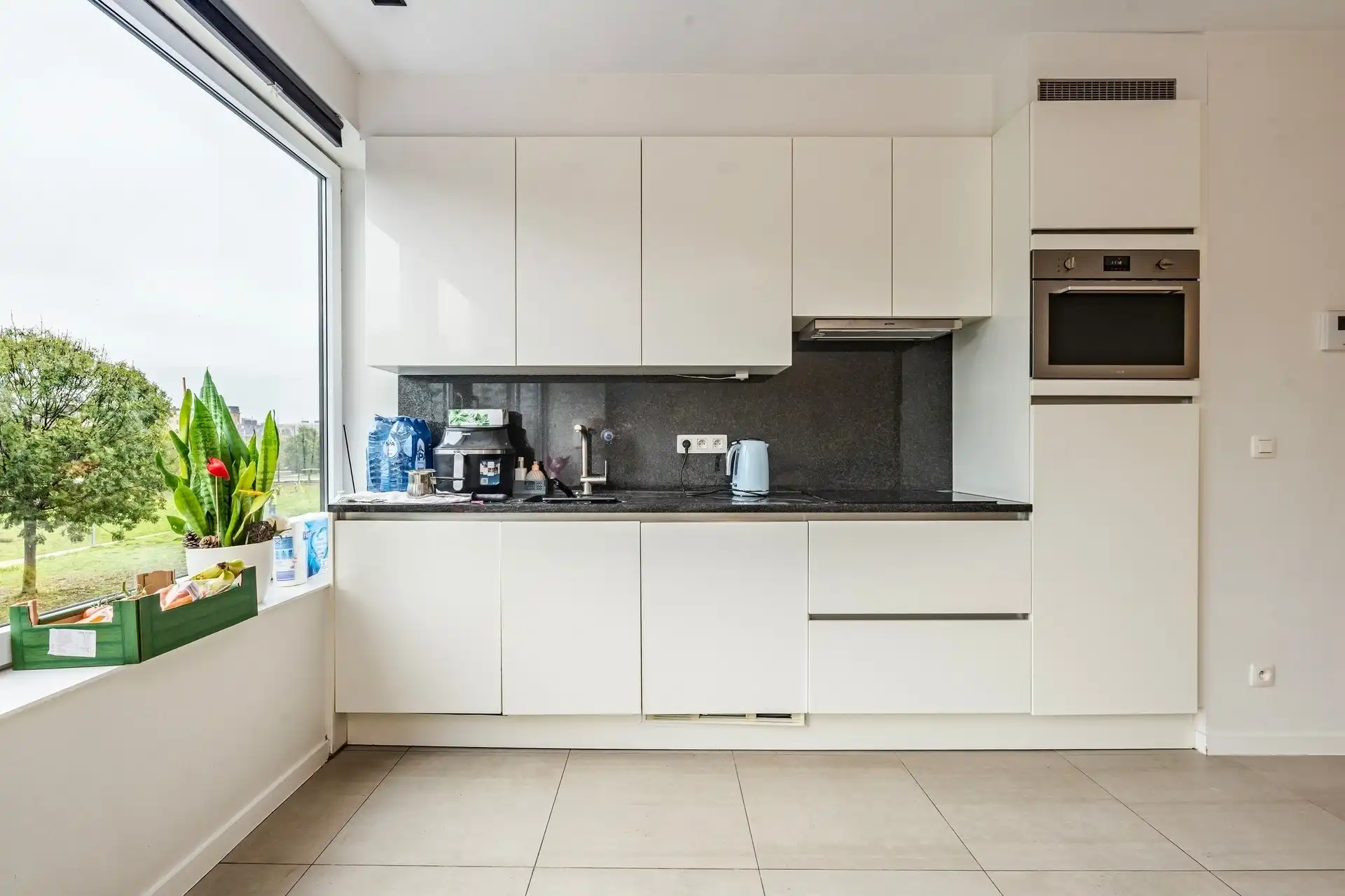 Lichtrijk éénslaapkamerappartement vlak bij Park Spoor Noord foto 3