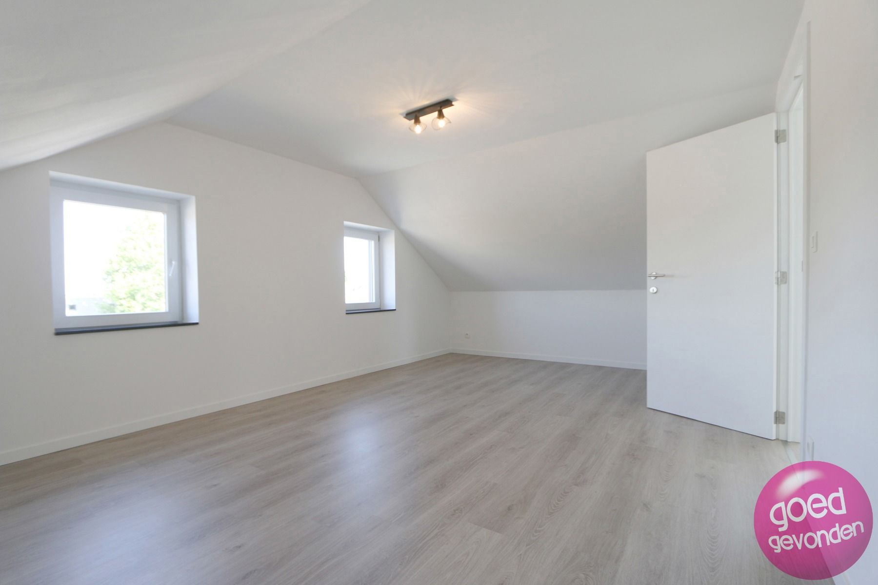 WONING - WERKPLAATS - 4 SLK - 2 GARAGES - TERRAS - TUIN foto 20