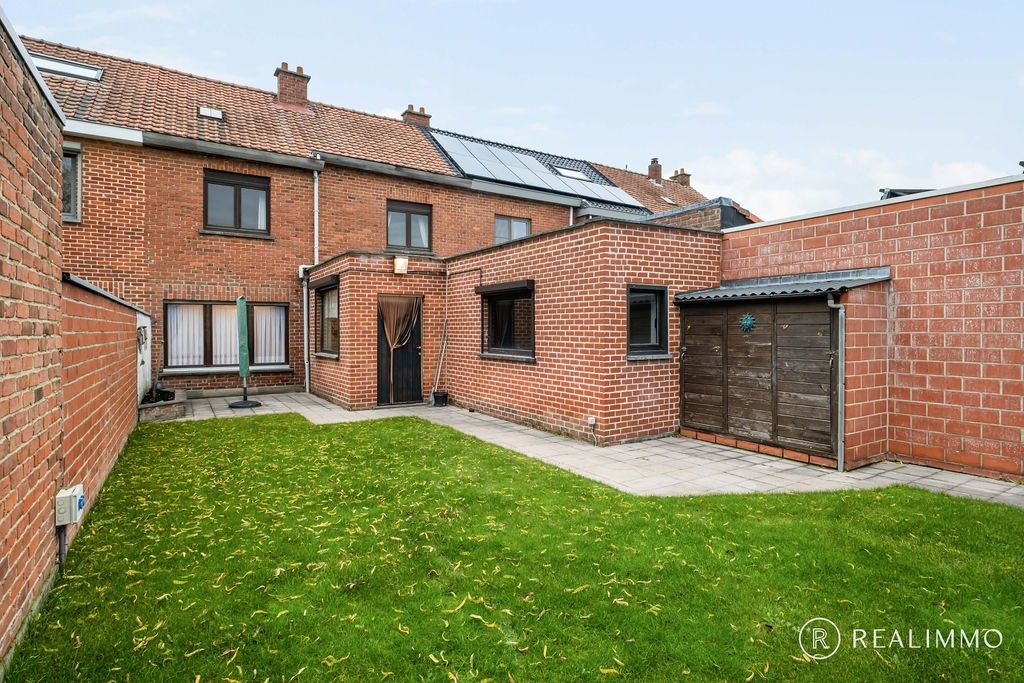 Hoofdfoto van de publicatie: Gezinswoning met potentieel en zonnige tuin in de rustige Arendswijk