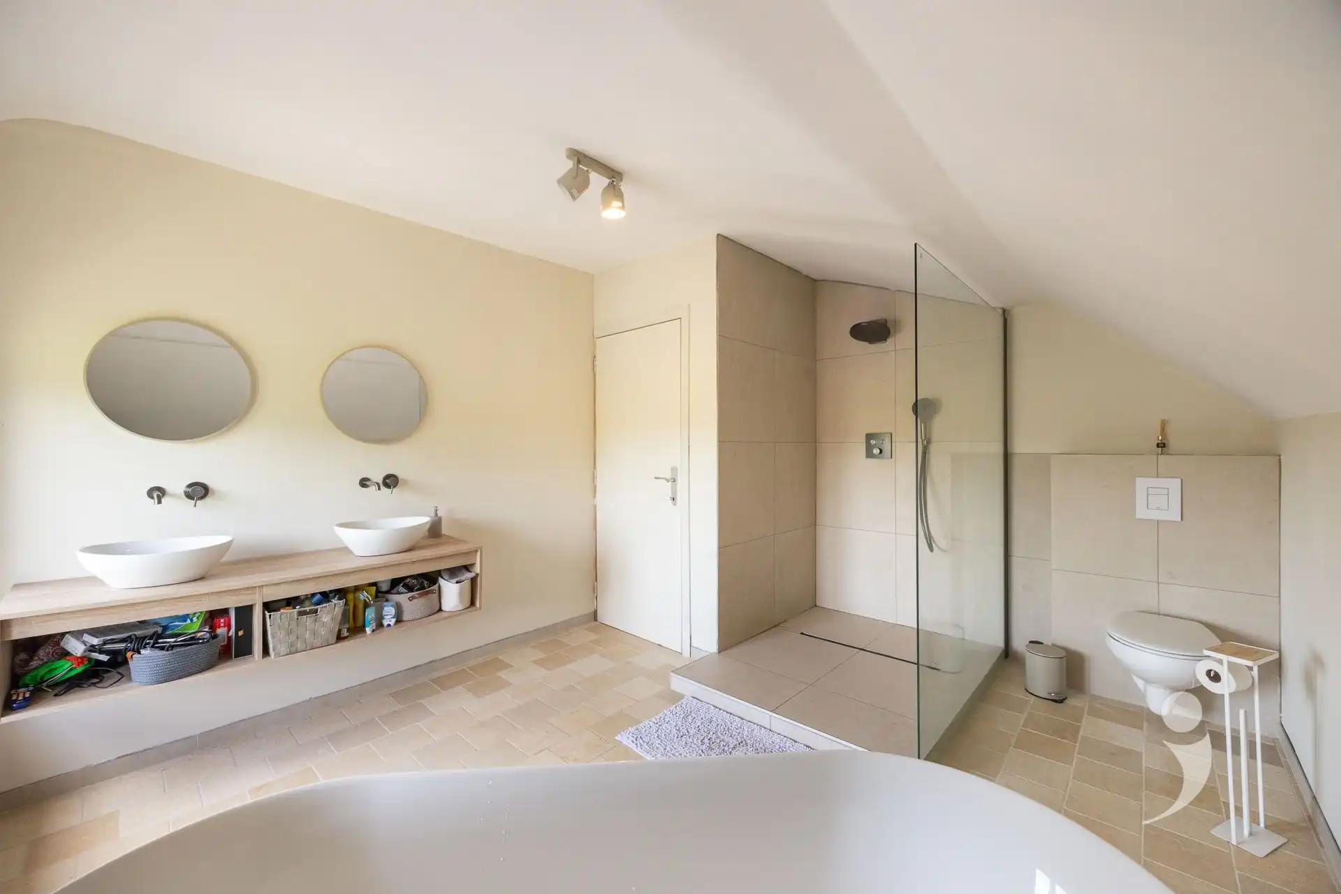 Karaktervolle gerenoveerde woning in Gelrode foto 23